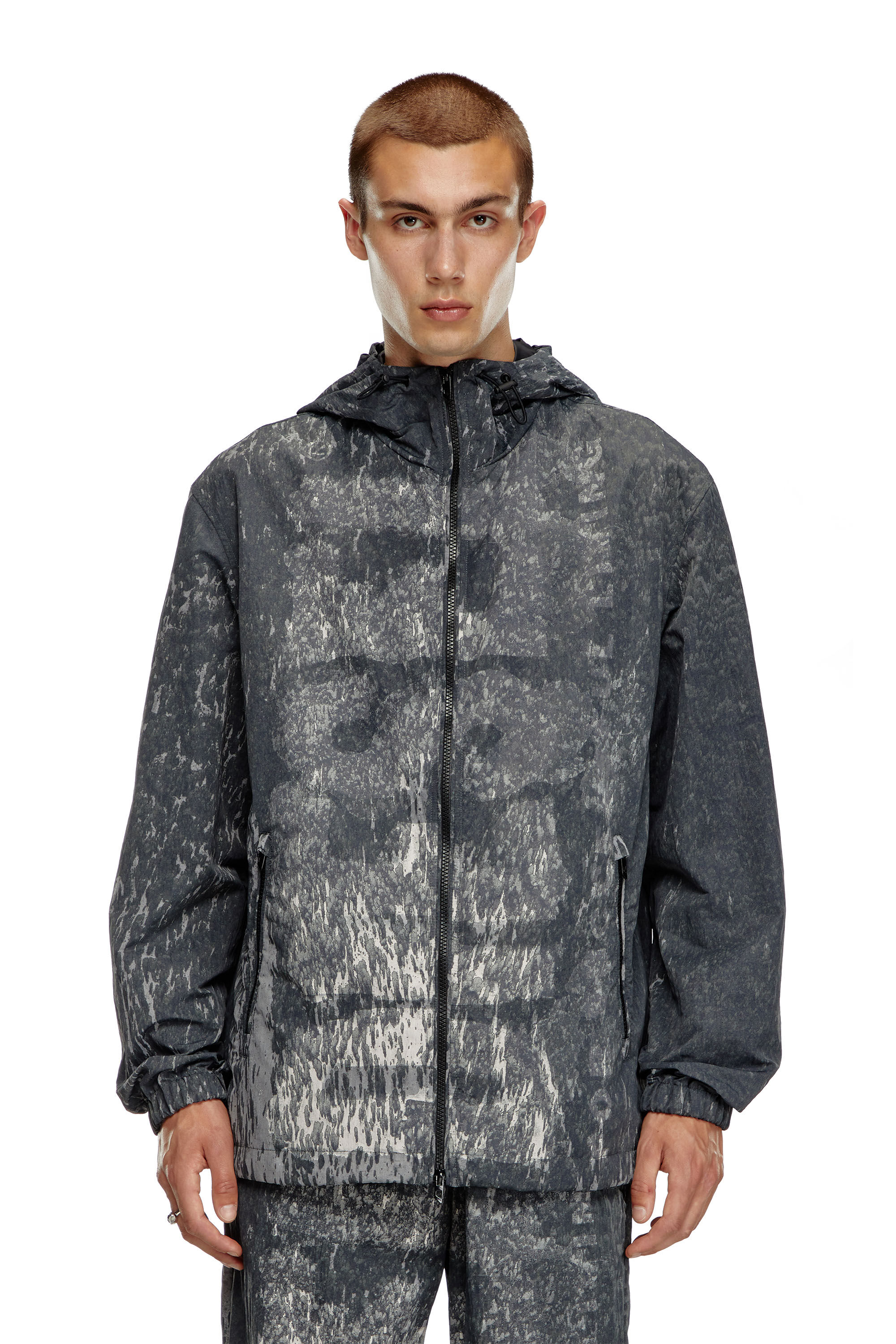 Diesel - J-BRICK, Herren Windjacke mit Kapuze und Rain-Camo-Print in Schwarz - 6