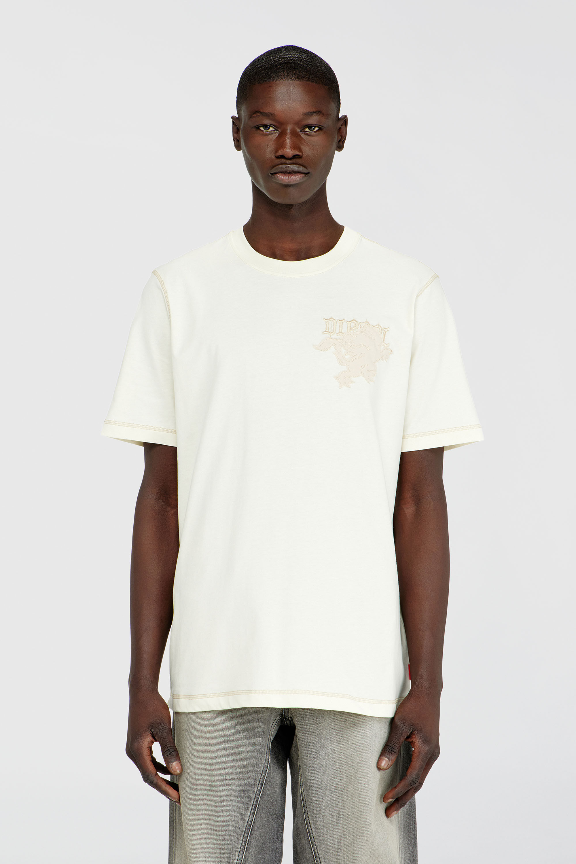 Diesel - T-ADJUST-NOTCH, Herren Regul&auml;res T-Shirt mit besticktem Aufn&auml;her in Wei&szlig; - 3