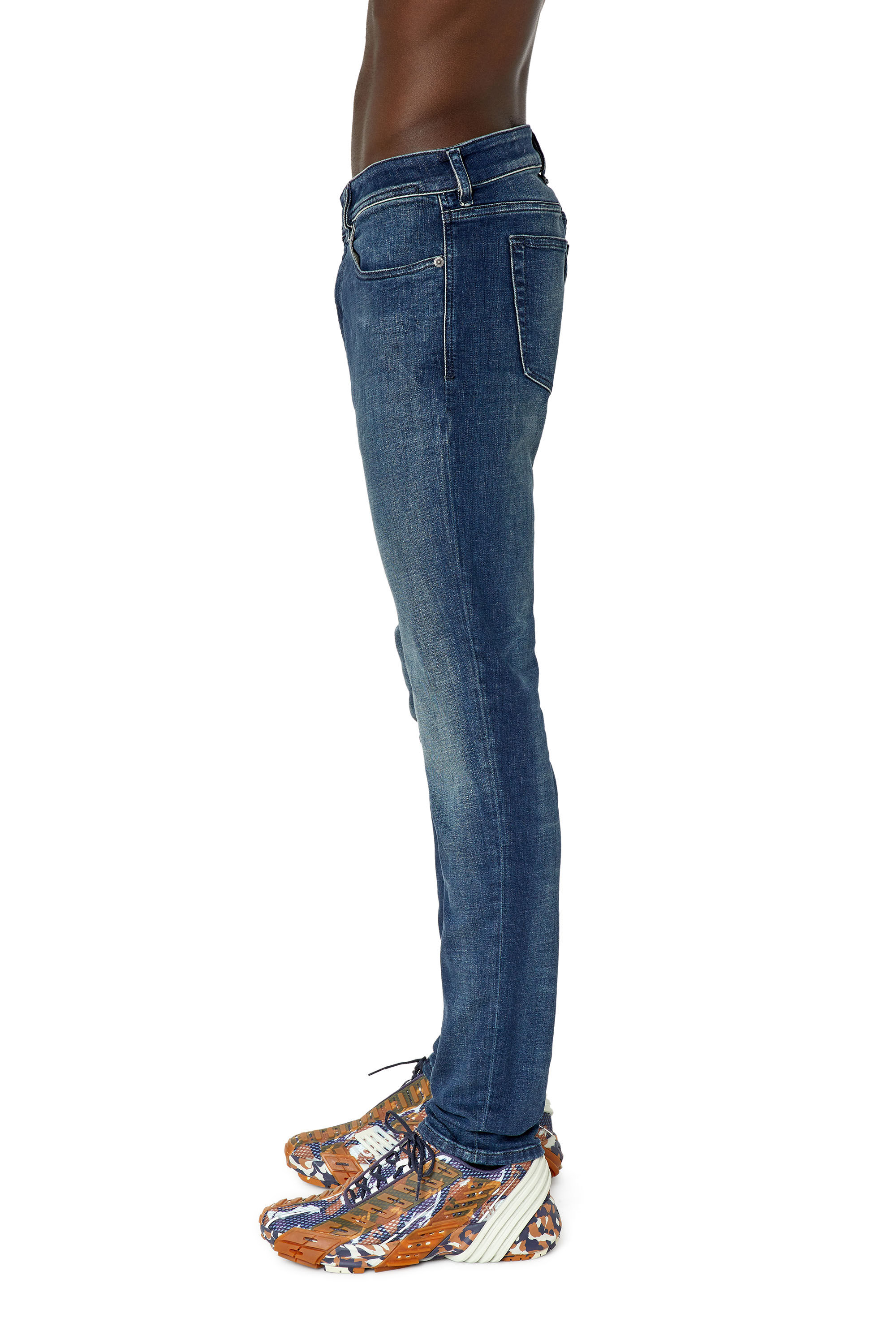1979 SLEENKER 09F58 Man: Skinny Jeans with low waist | Diesel