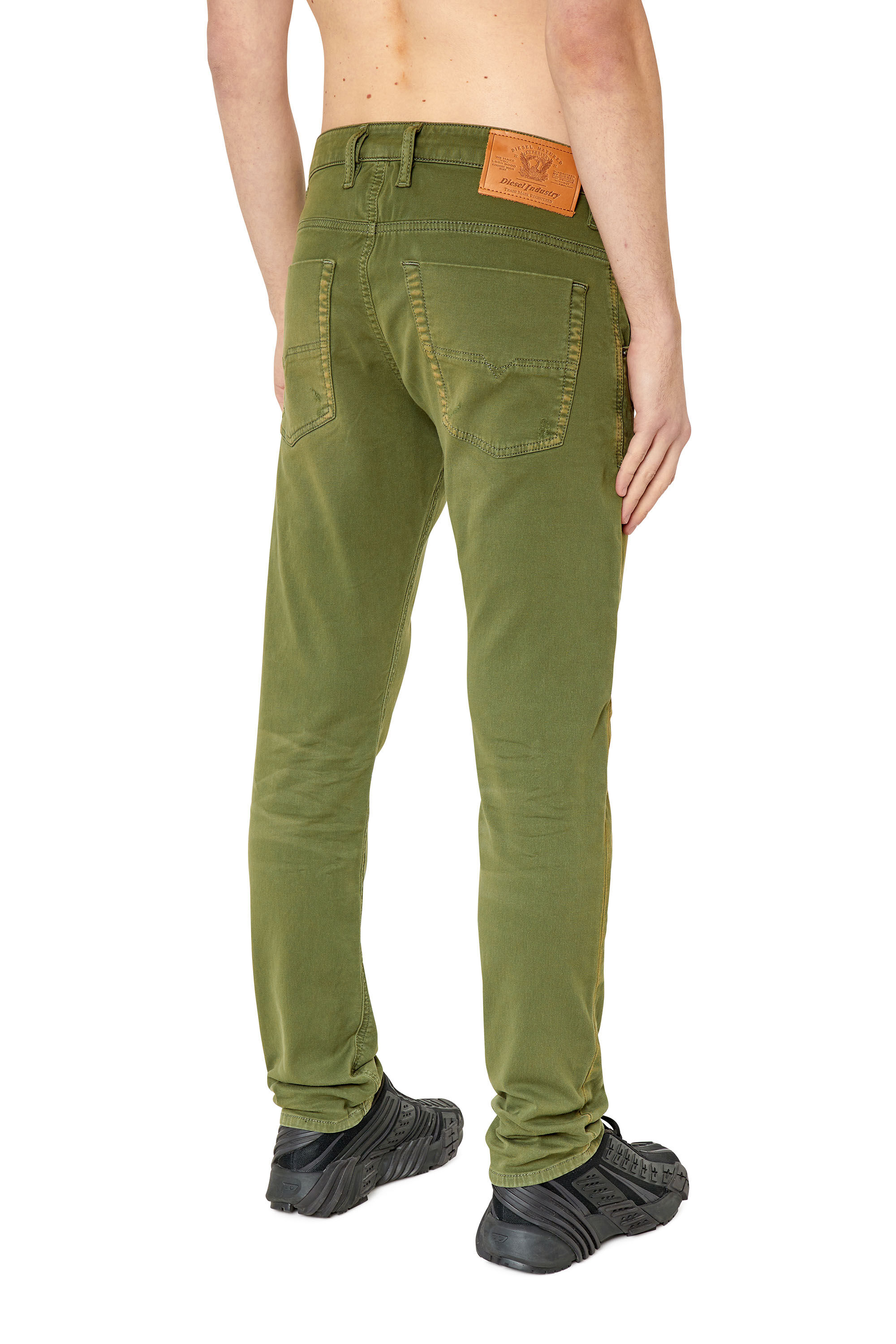Diesel - Krooley JoggJeans® 09E98 Tapered, Grün - Image 4