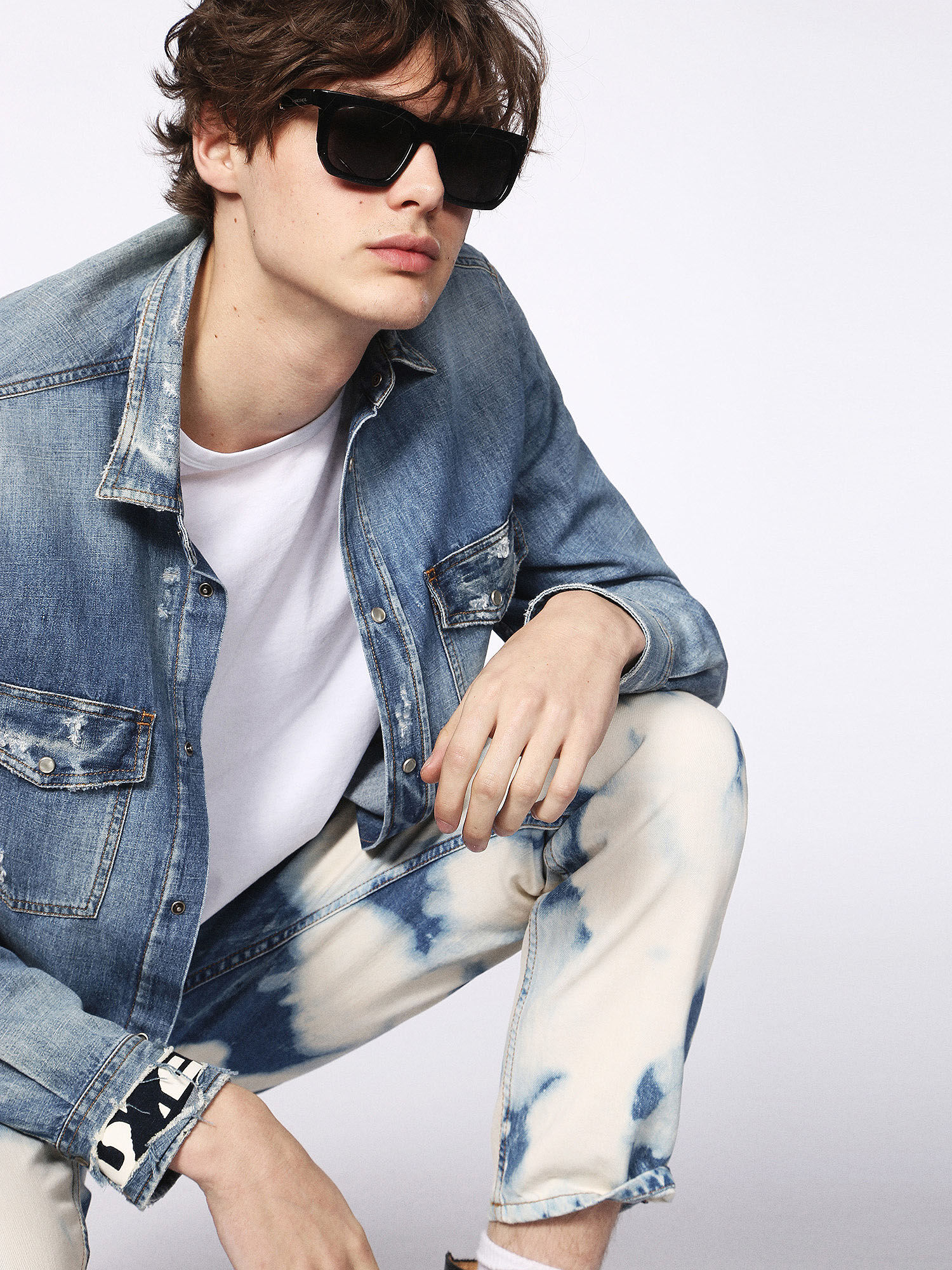 Diesel - DL0254, Herren Eckige Sonnenbrille mit schmaler Sonnenblende in Schwarz - 4