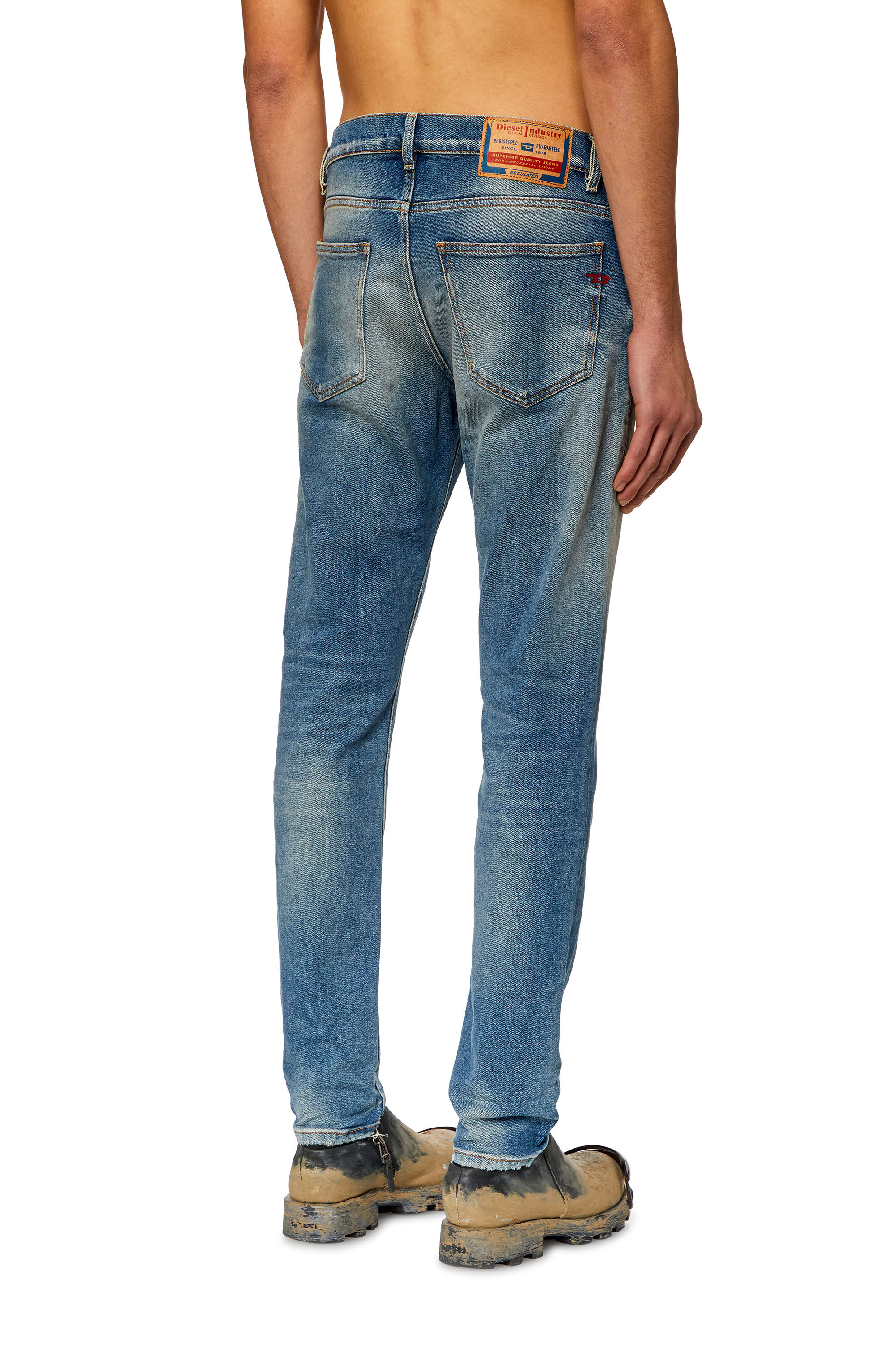 Diesel - Slim Jeans 2019 D-Strukt 09H55, Hellblau - Image 4