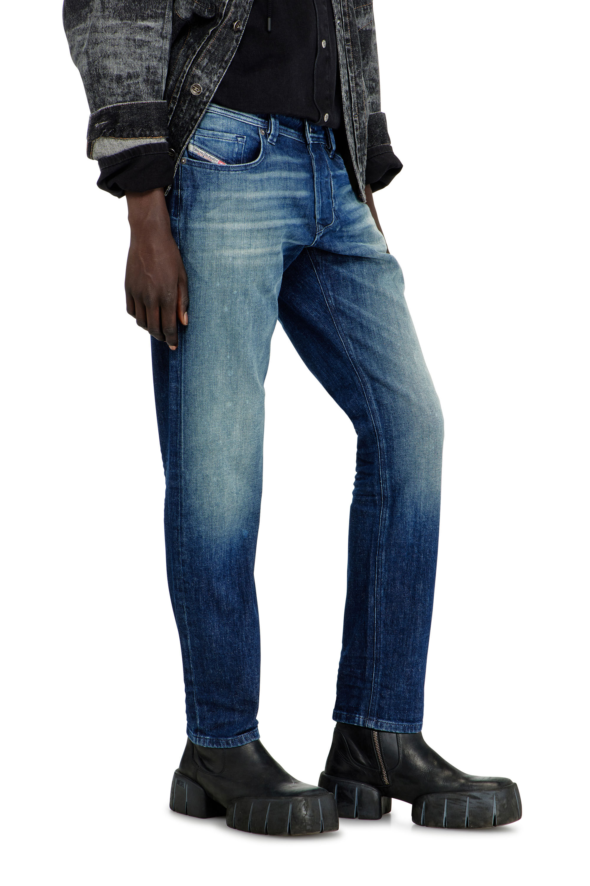 Diesel - Herren Regular Jeans 1986 Larkee-Beex 0KBBR, Dunkelblau - 7