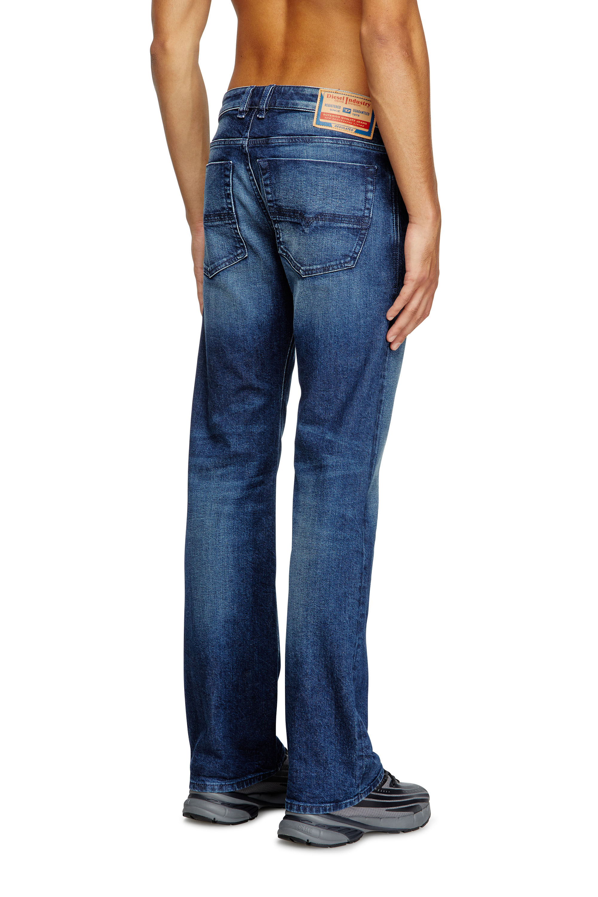 Diesel - Herren Bootcut Jeans 2007 Zatiny 09L51, Dunkelblau - 4