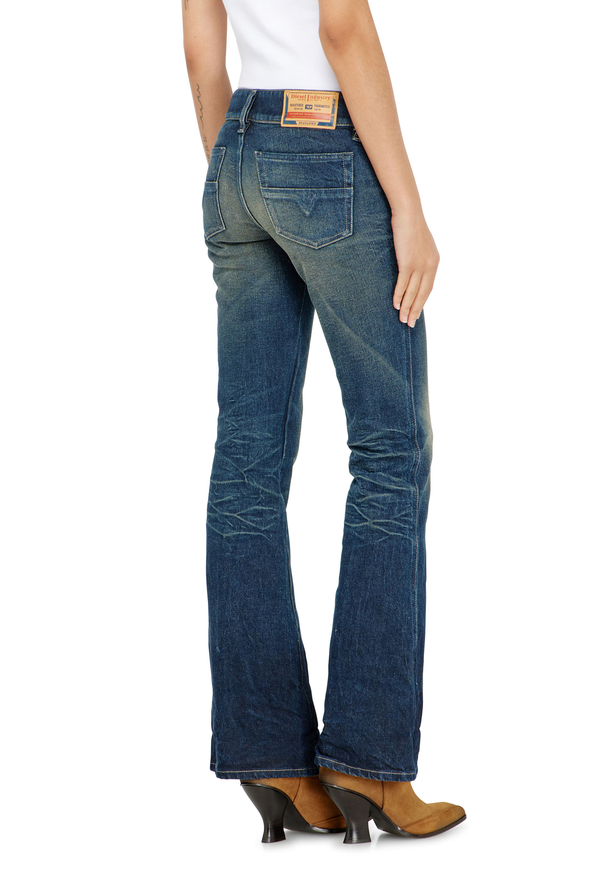 Diesel - Damen Bootcut Jeans D-Hush 007EH, Dunkelblau - 5