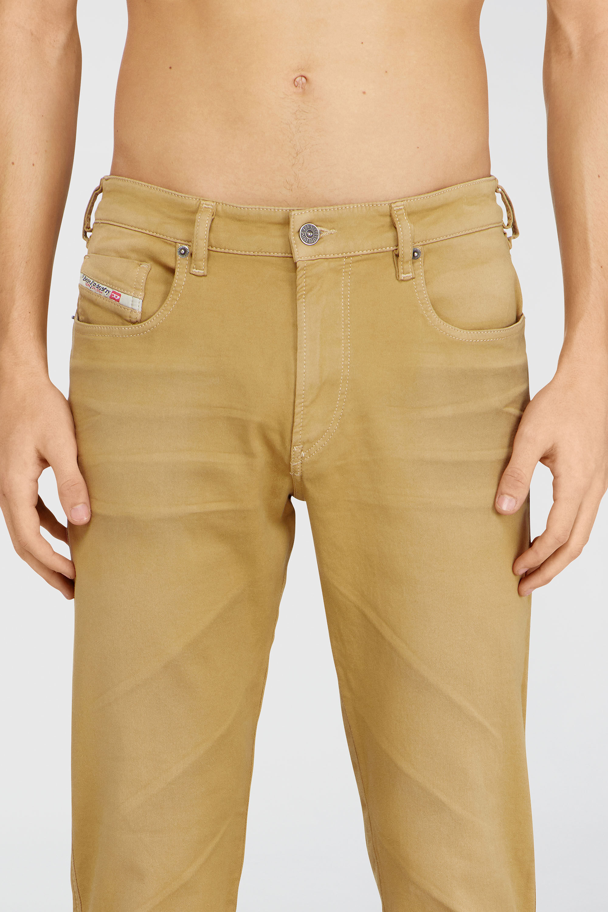 Diesel - Herren Slim 2062 D-Strukt Joggjeans&reg; 0670M, Beige - 5