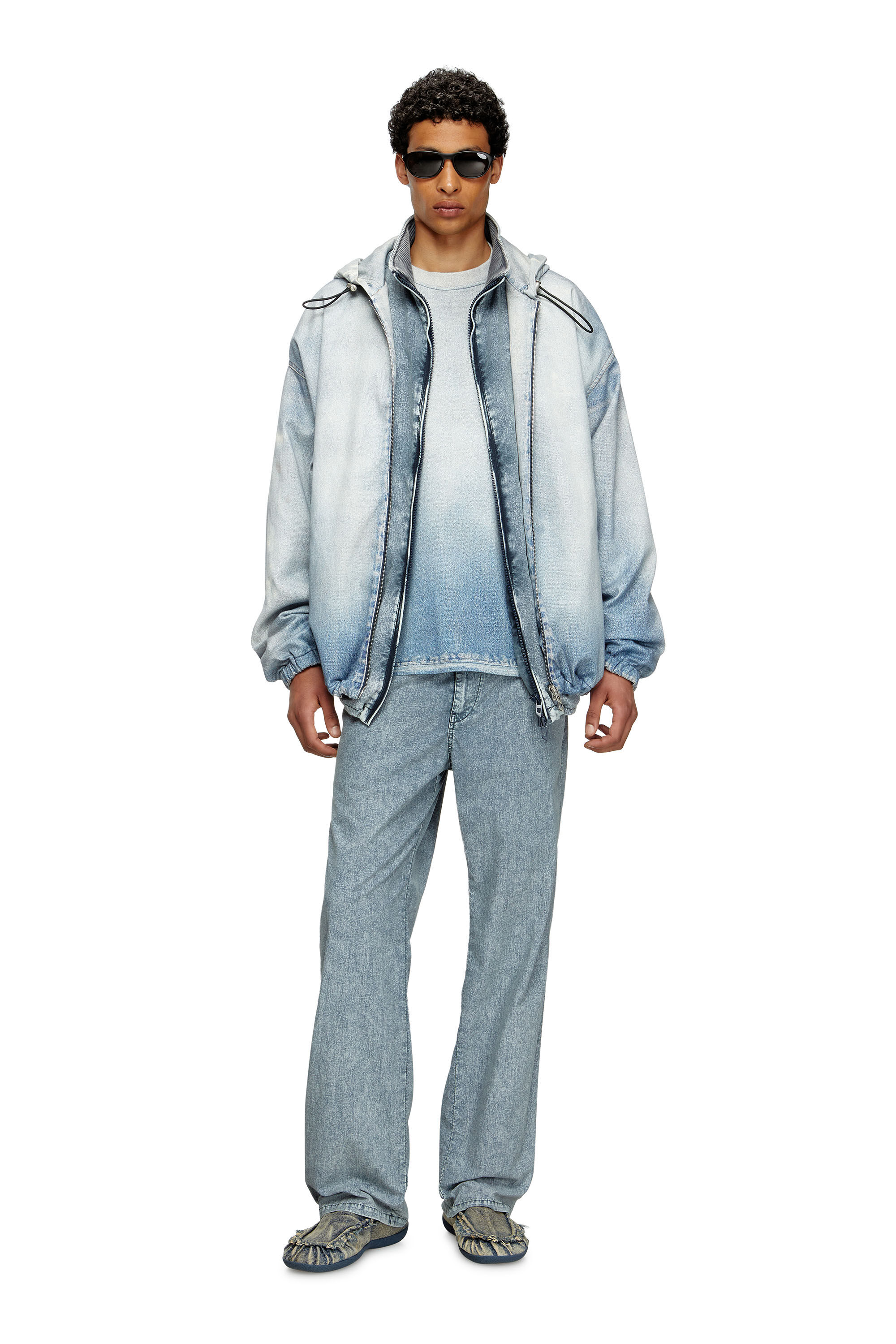 Diesel - D-WYNNY JOGG, Herren Jacke mit Kapuze aus bedruckter JoggJeans mit Bleicheffekt in Hellblau - 1