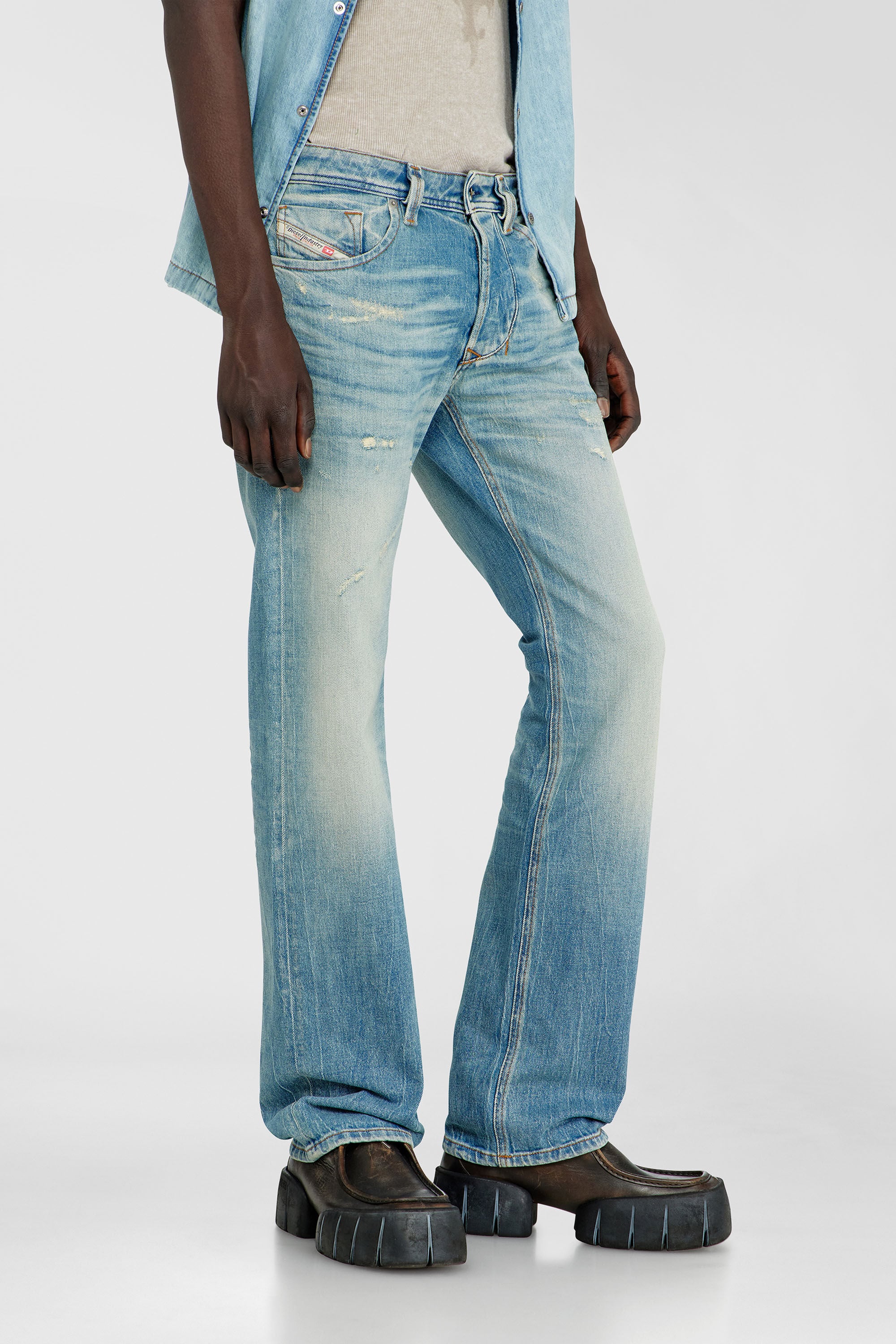 Diesel - Herren Regular Jeans 1985 Larkee 09P33, Hellblau - 7