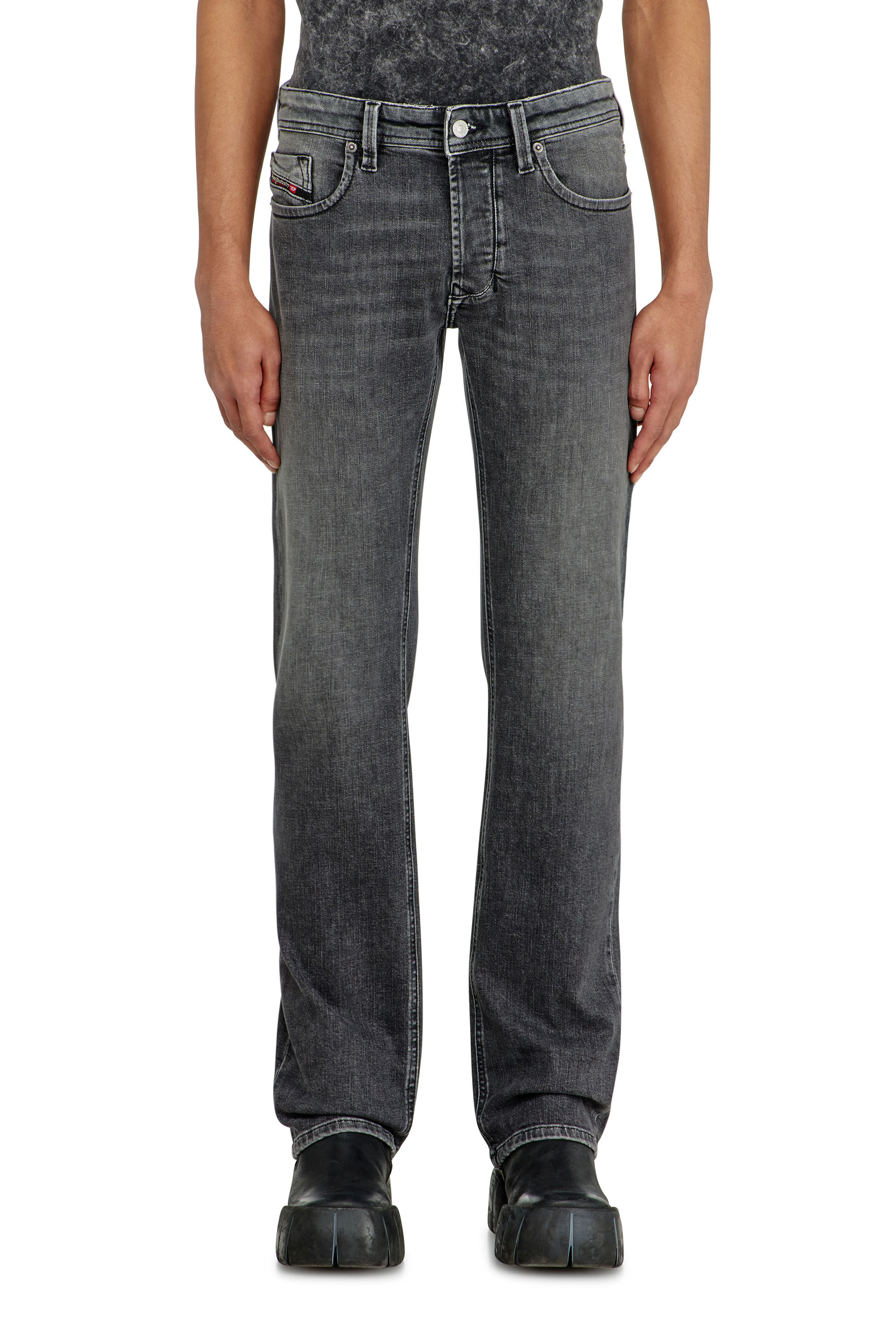 Diesel - Herren Regular Jeans 1985 Larkee 0HDBD, Schwarz/Dunkelgrau - 4