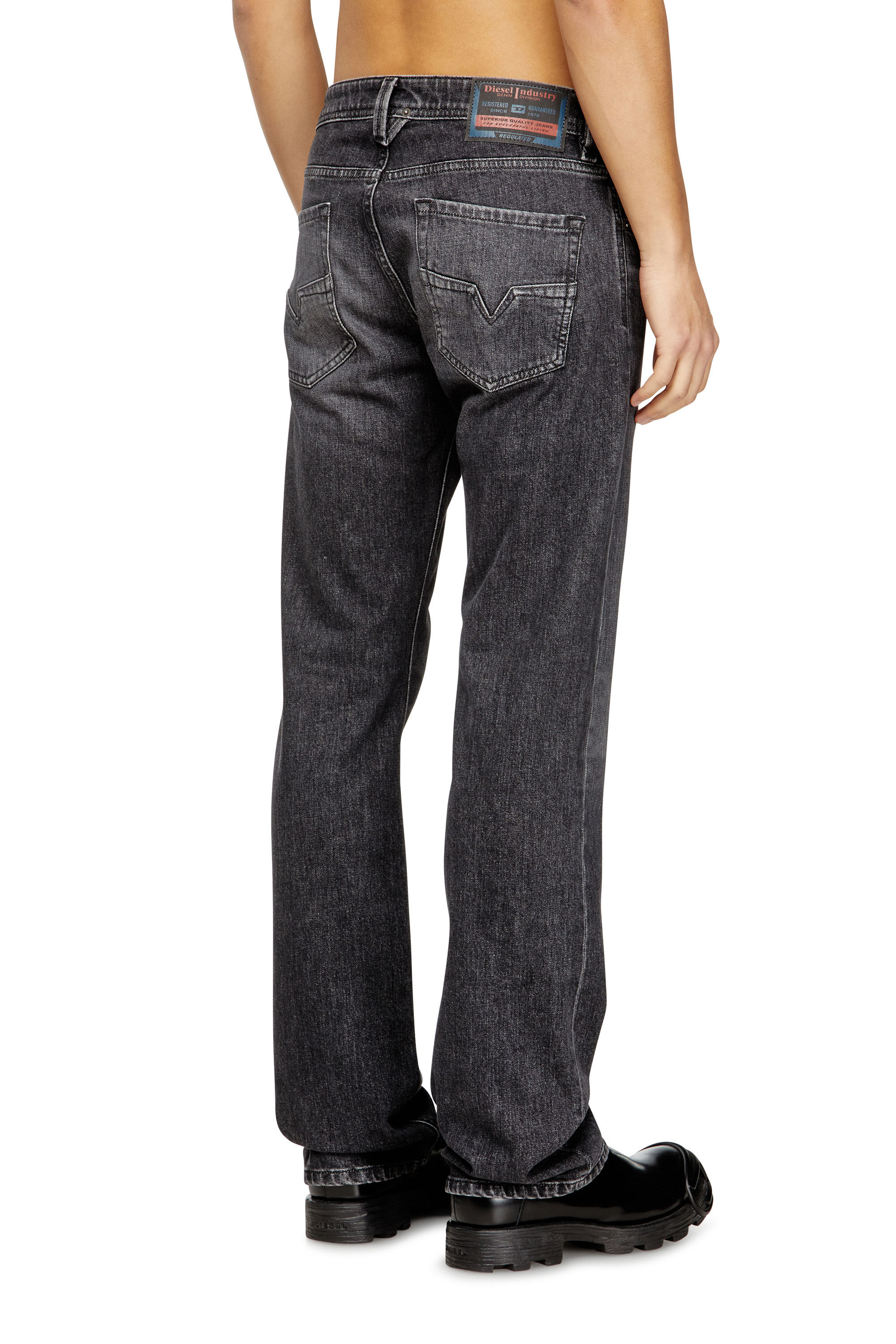 Diesel - Herren Regular Jeans 1985 Larkee 09N49, Grau - 4