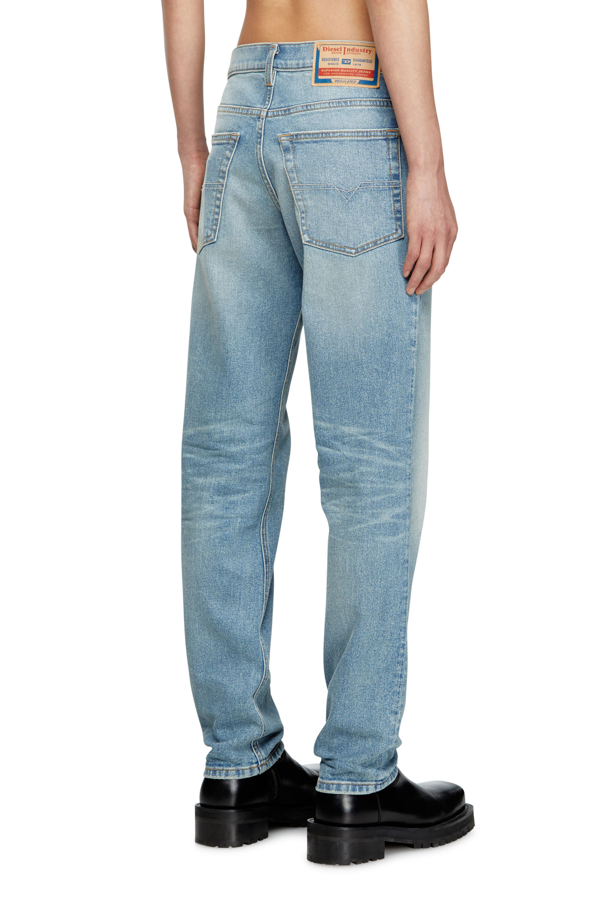 Diesel - Herren Regular Jeans 2023 D-Finitive 0DBEH, Hellblau - 4