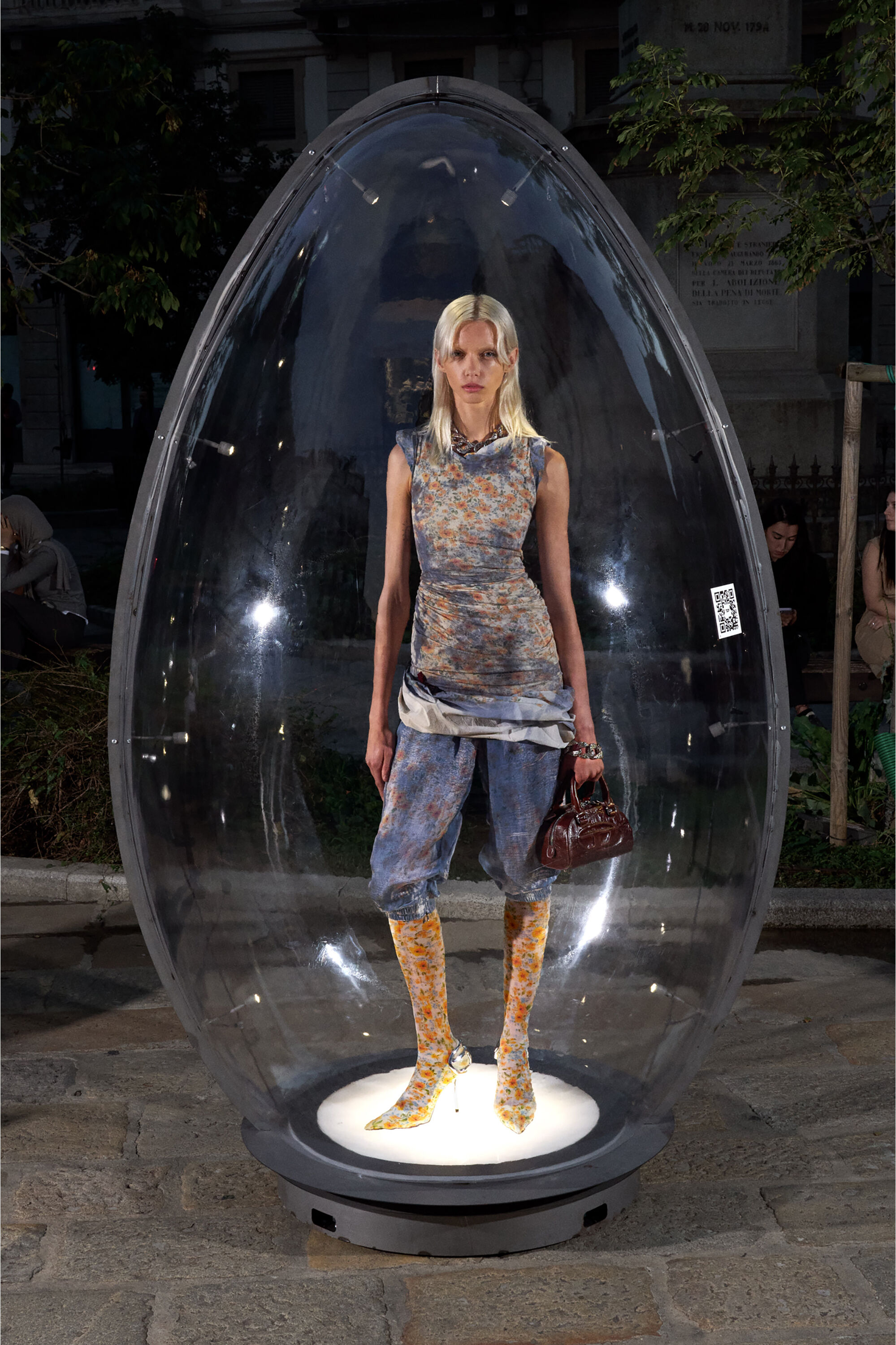 Diesel - 1DR DOME CROSSBODY, Damen 1DR Dome-Mini-Bowlingtasche aus Leder in Krokodilleder-Optik in Braun - 6