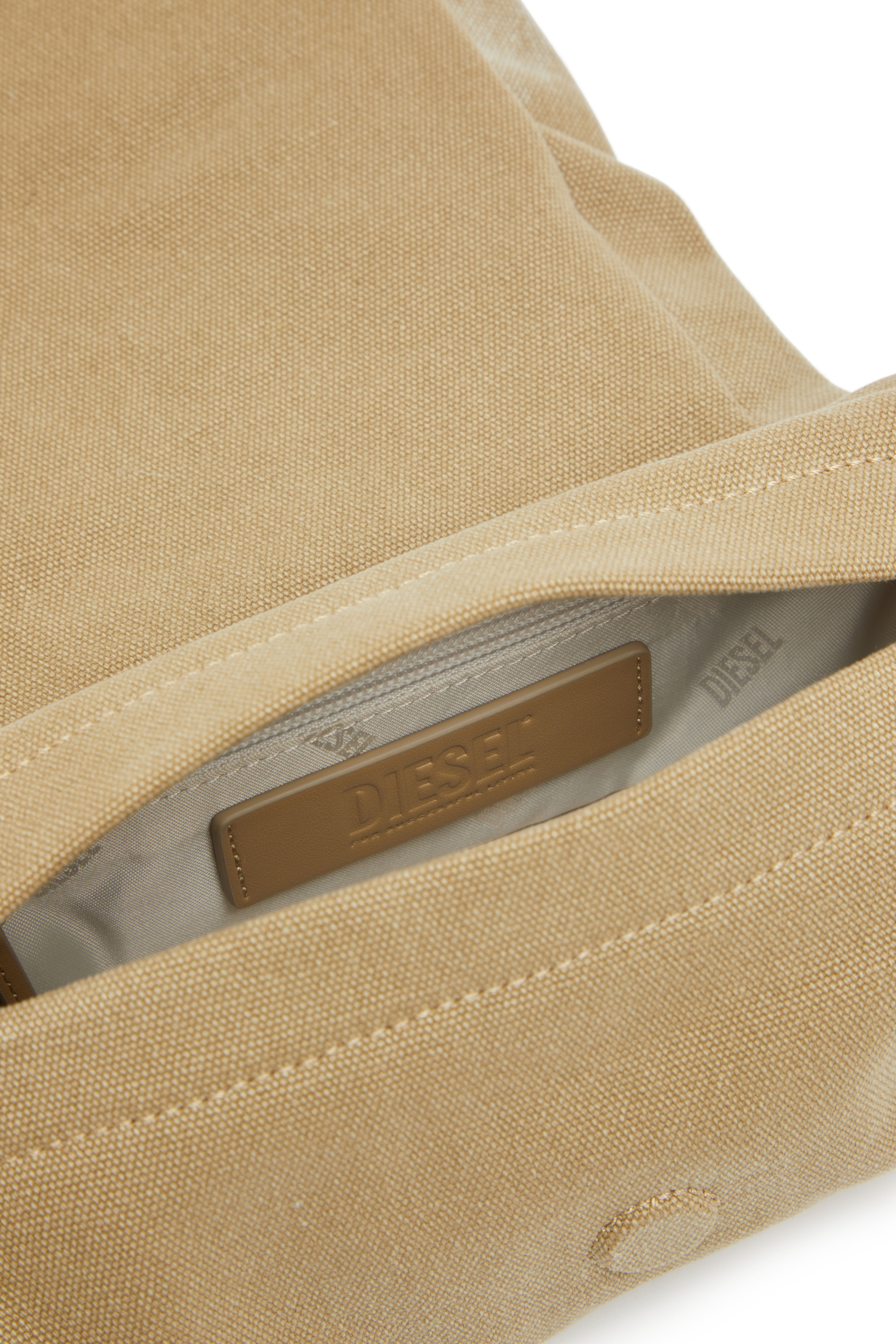 Diesel - SCRUNCH-D SHOULDER S, Damen Scrunch-D S-Kleine Schultertasche aus gewachstem Canvas in Beige - 5