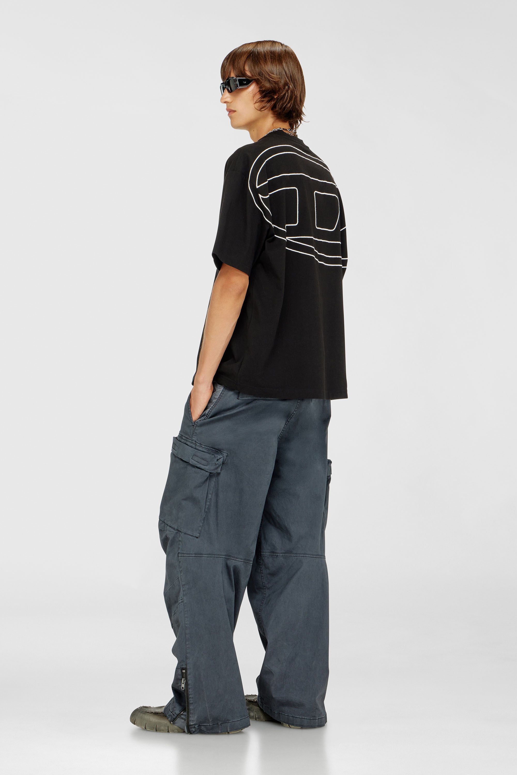 Diesel - T-BOGGY-MEGOVAL-D, Herren T-Shirt mit gro&szlig;er Oval D-Stickerei in Schwarz - 1