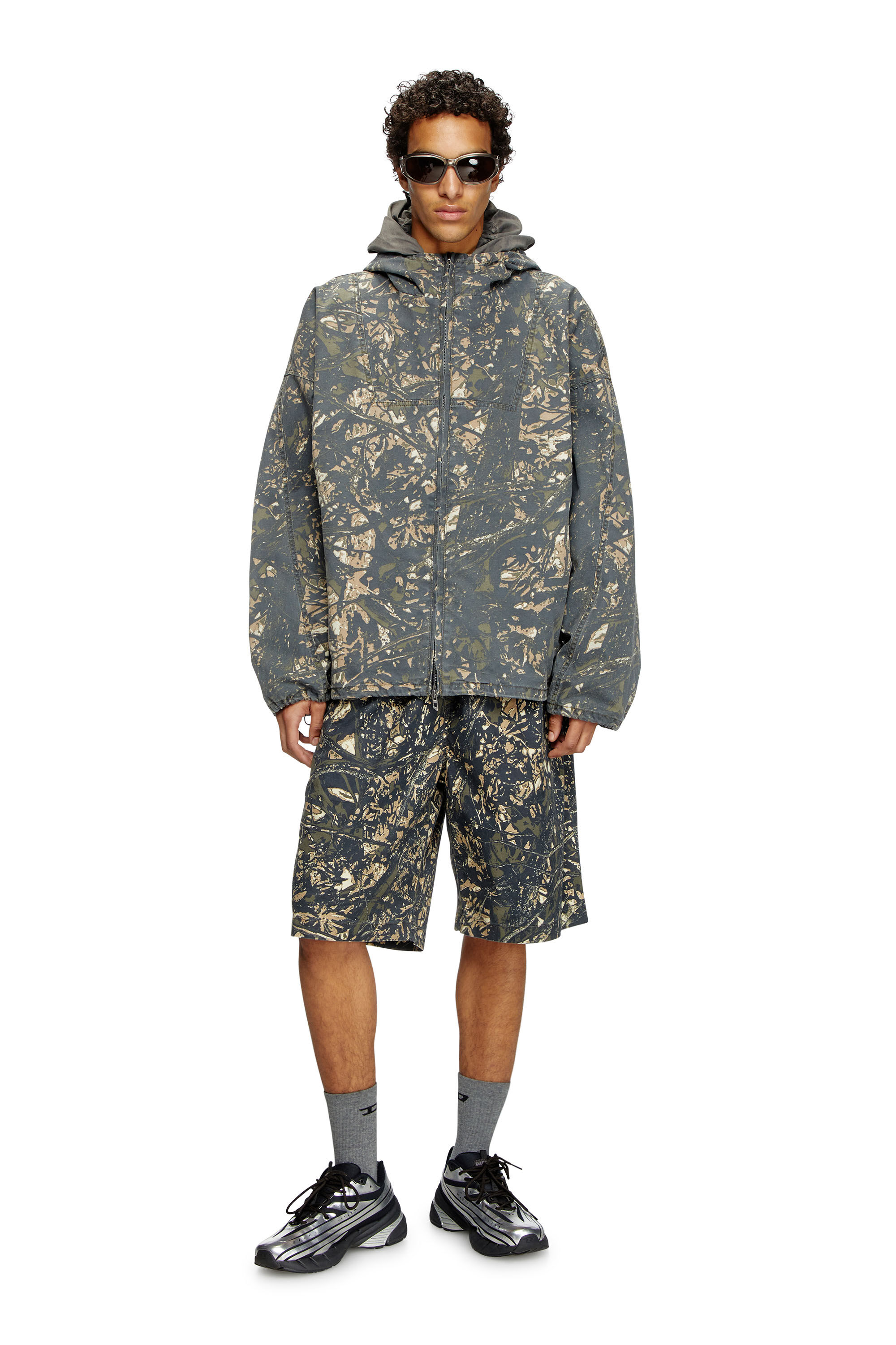 Diesel - J-LINT, Herren Jacke mit Kapuze und Camouflage-Print in Grün/Braun - 1