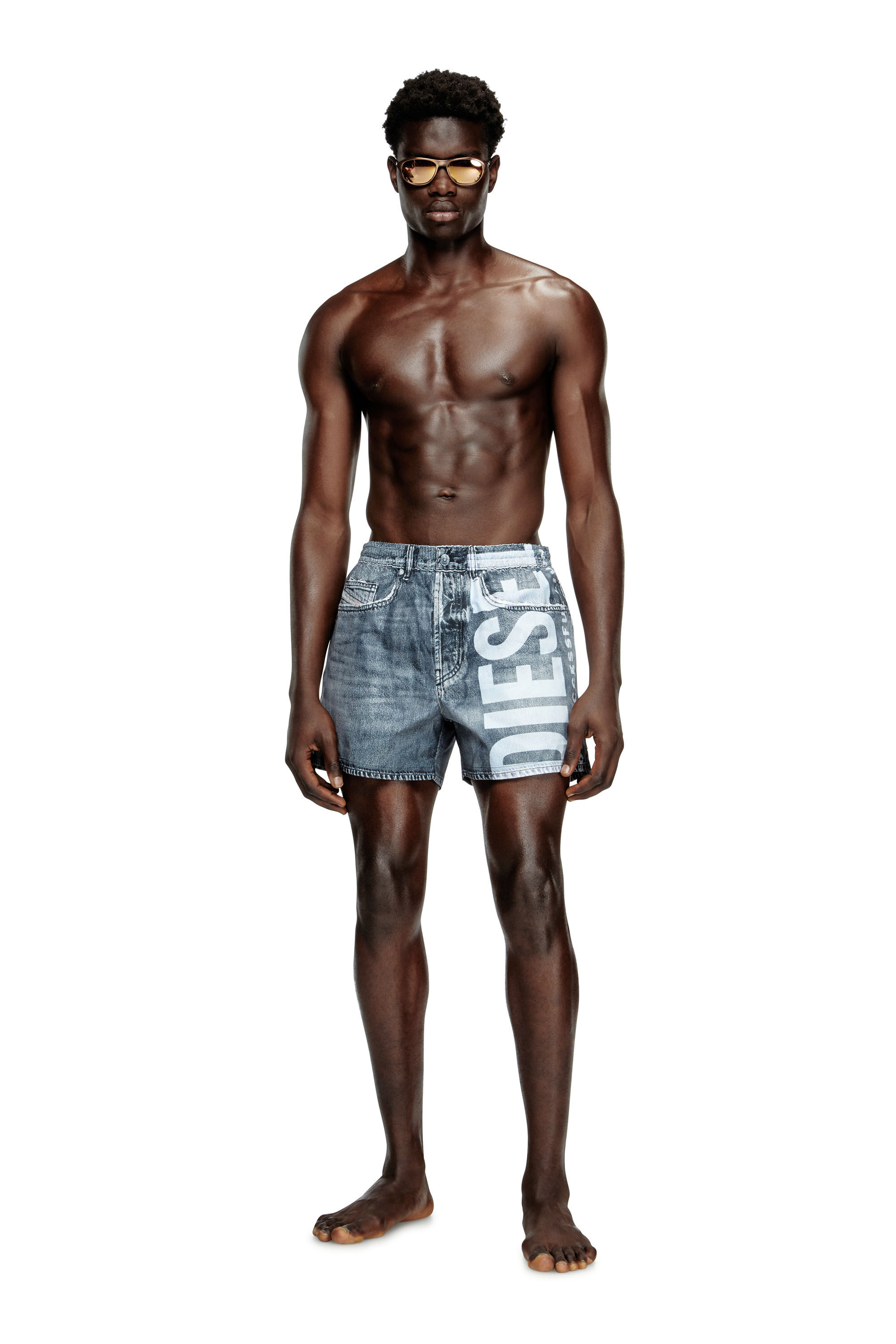 Diesel - KEN-37-DNM, Herren Mittellange Trompe l'œil-Badeshorts aus Denim in Grau - 2
