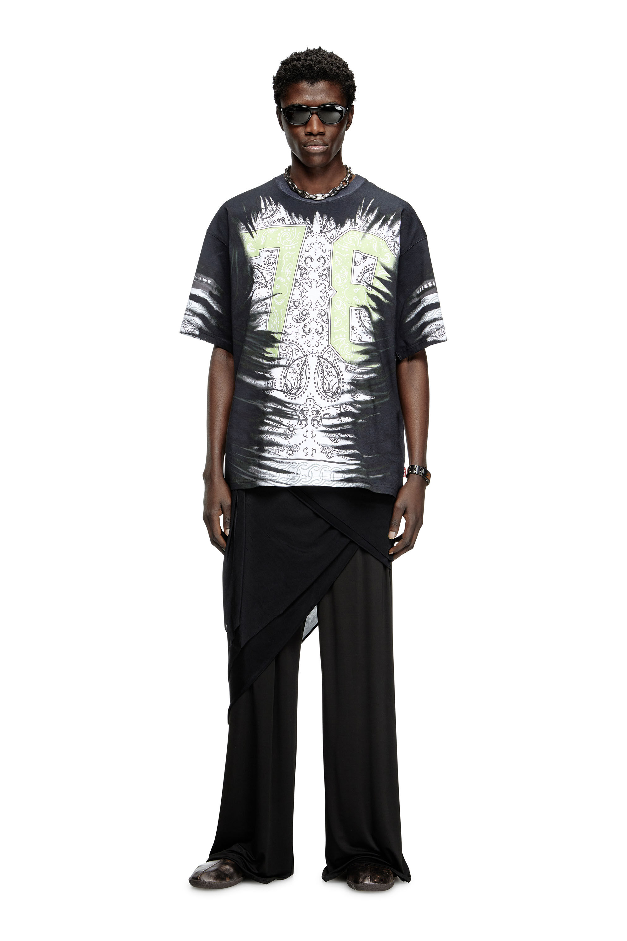 Diesel - T-BOXT-78-R1, Herren T-Shirt mit 78-Bandana-Print in Schwarz - 1