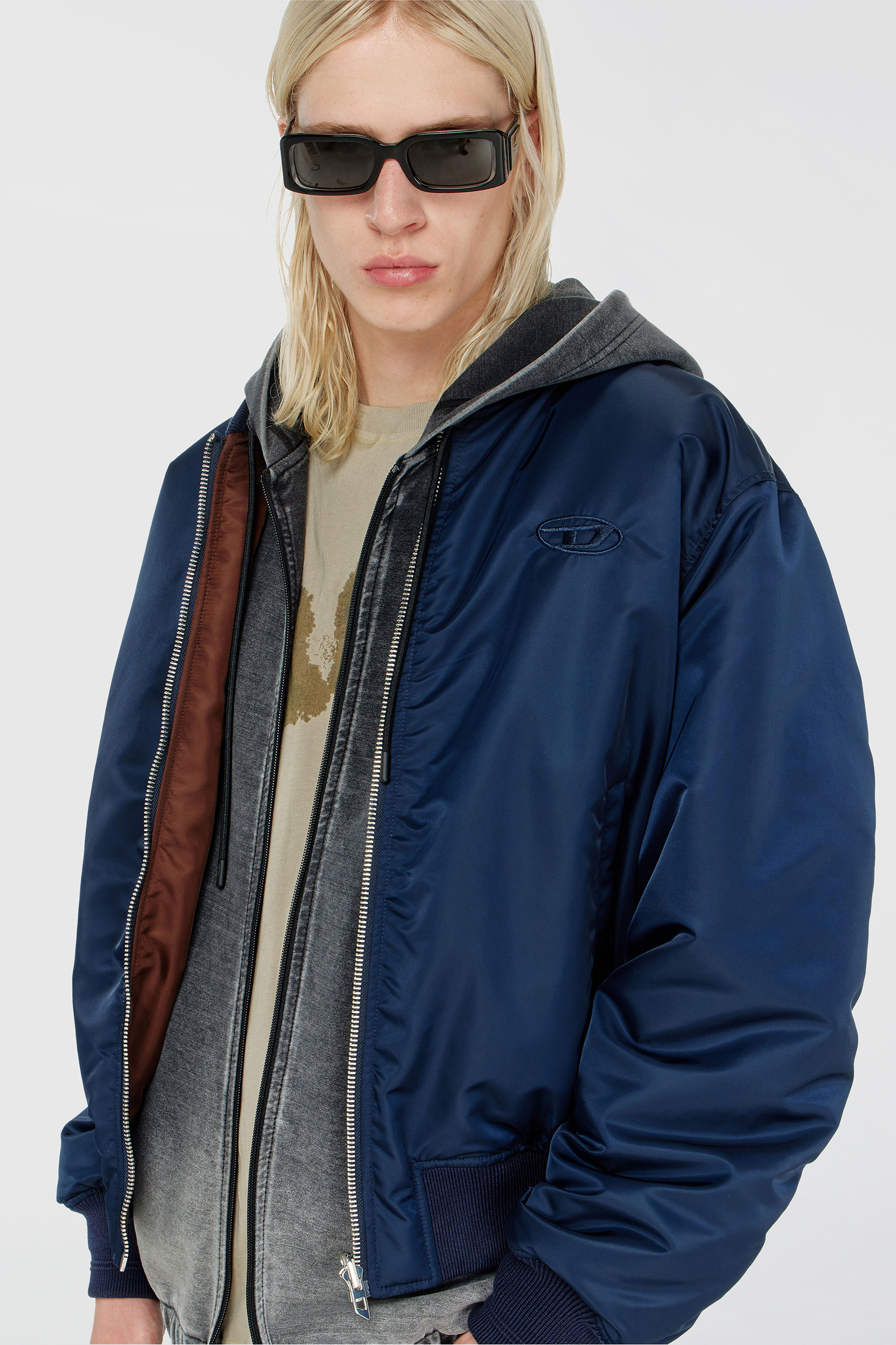 Diesel - W-TYPE-D1, Herren Gesteppte Bomberjacke mit Oval-D-Stickerei in Marineblau - 6