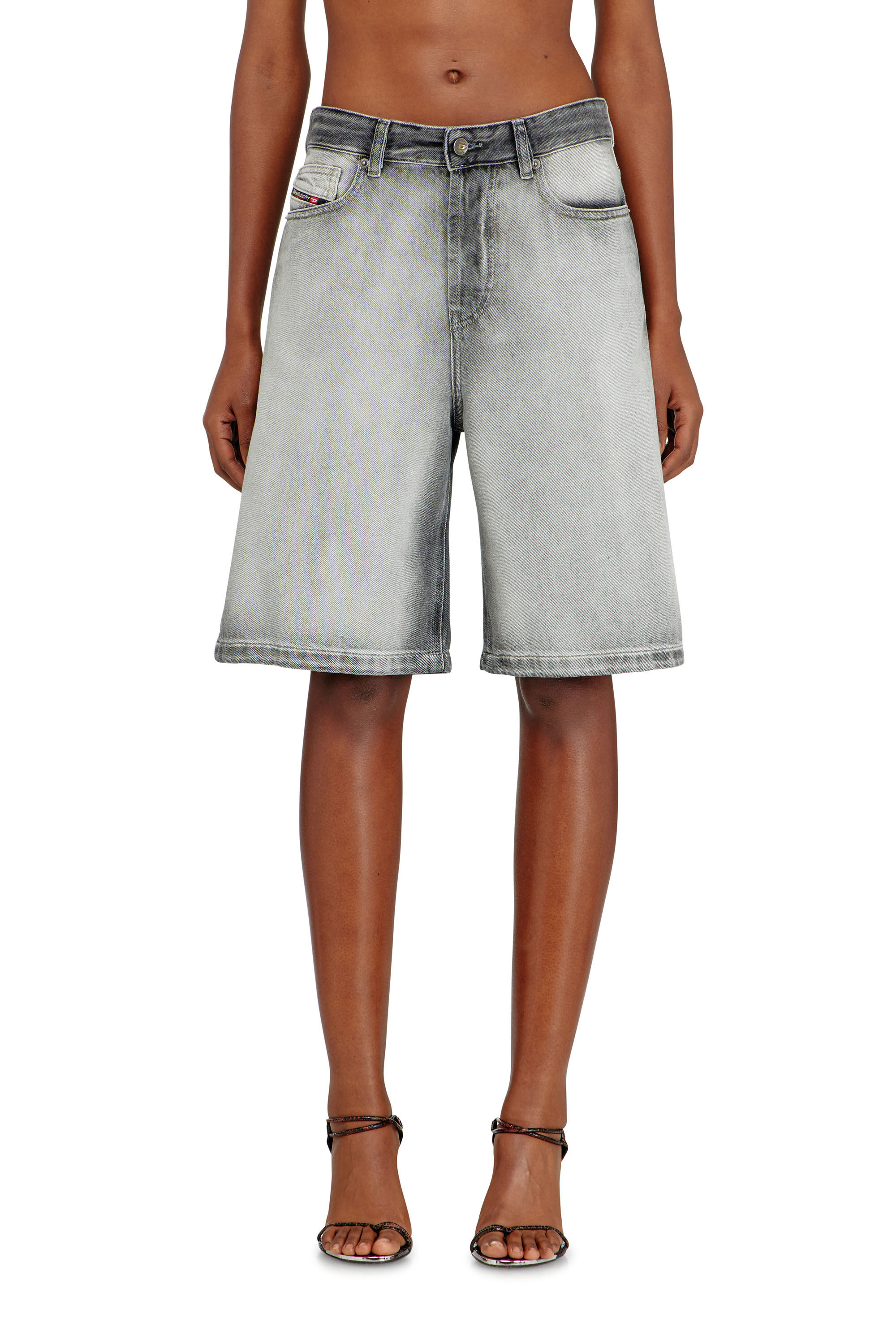 Diesel - DE-SIRE-SHORT-FSI, Damen Shorts aus weichem Skeleton-Denim in Grau - 3