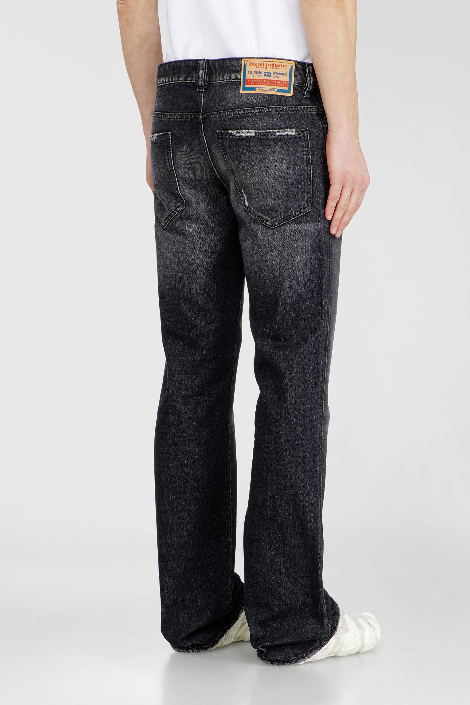 Diesel - Herren Bootcut Jeans 1998 D-Buck 09L50, Schwarz/Dunkelgrau - 5