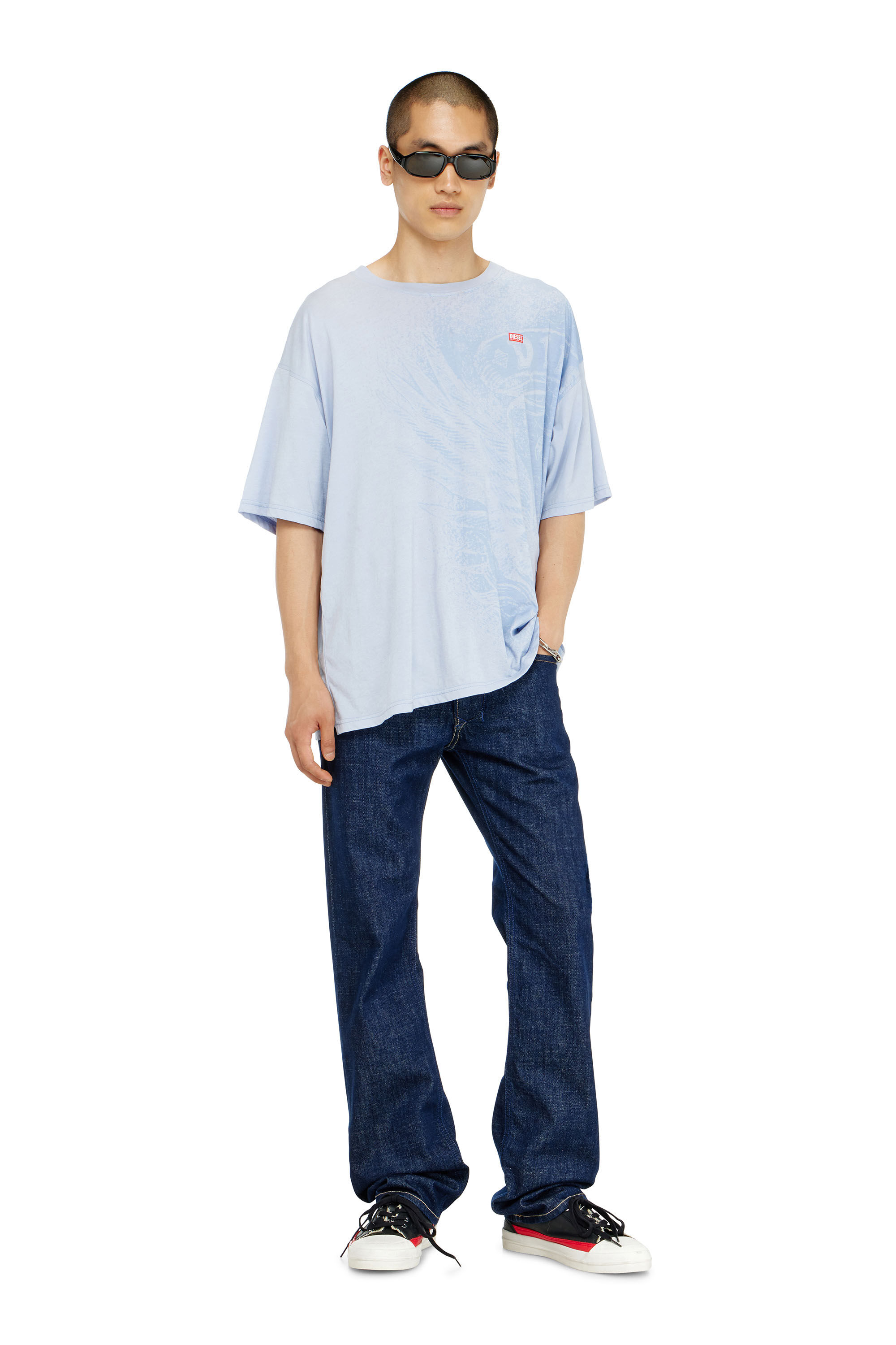 Diesel - T-BOXT-AA3, Herren Locker geschnittenes T-Shirt mit Pigmentdruck in Hellblau - 1