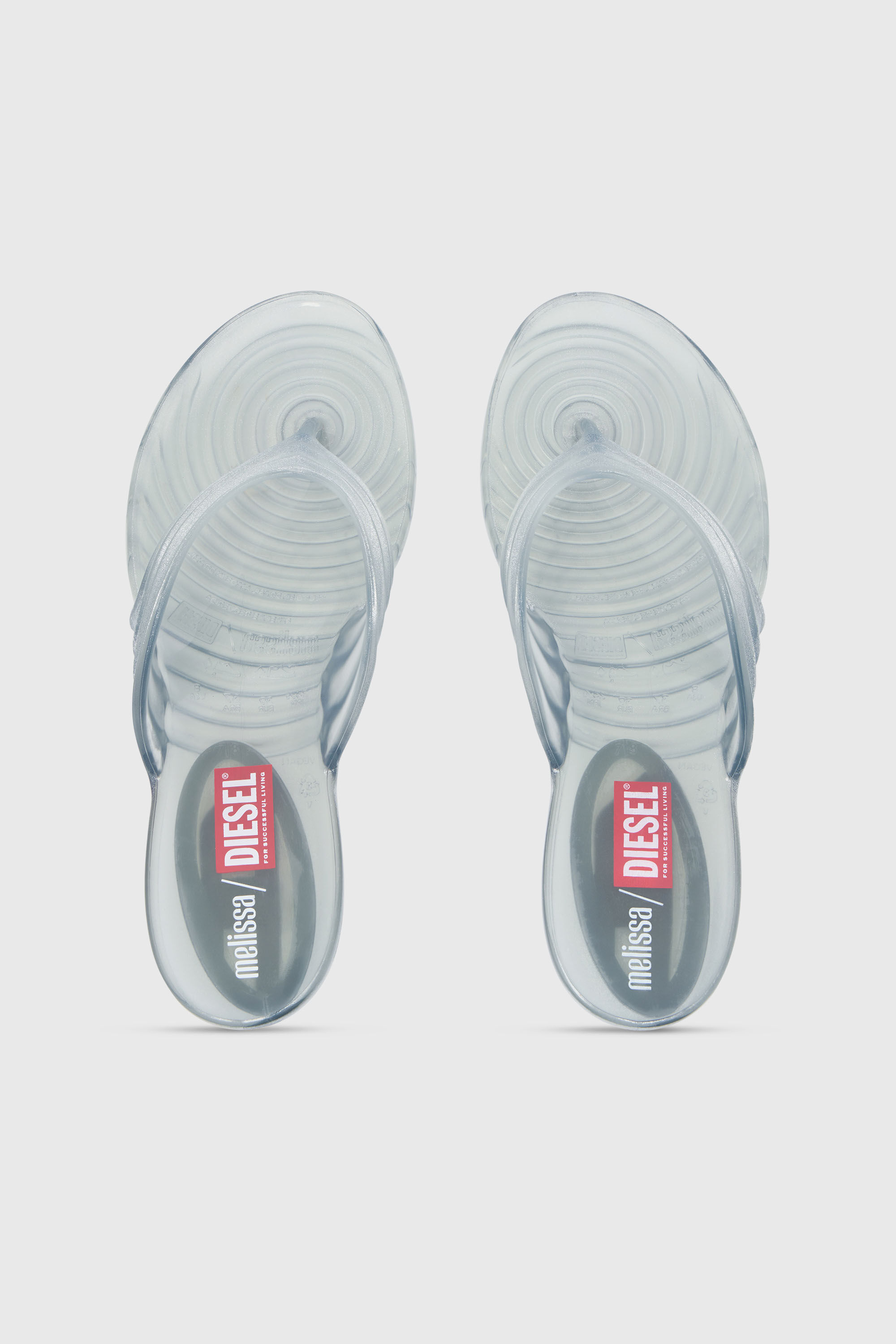 Diesel - MELISSA QUANTUM THONG, Damen K&uuml;nstlerisch gestaltete Flip-Flops aus Melflex&reg; in Silber - 4