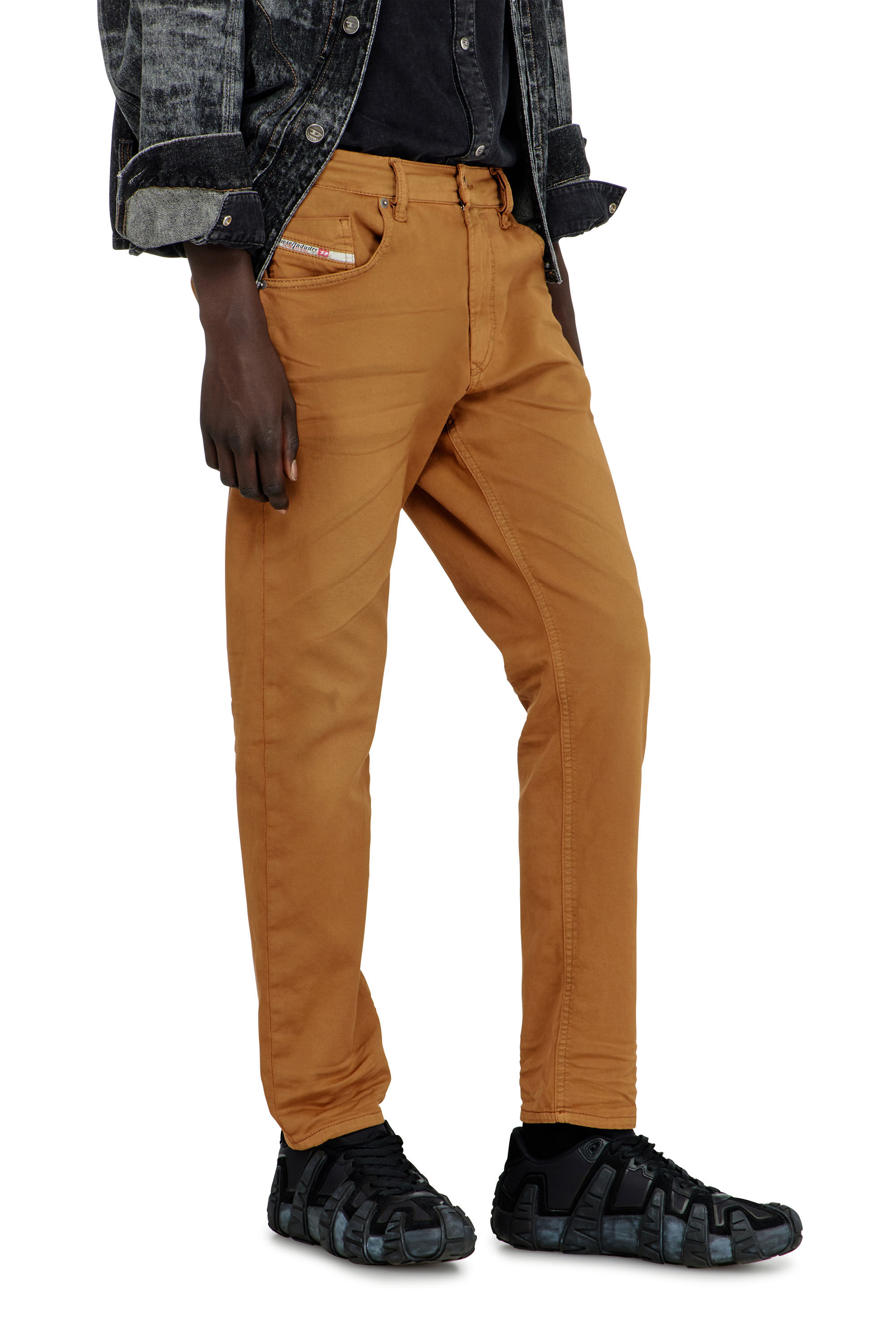 Diesel - Man's Regular 2032 D-Krooley-BW Joggjeans&reg; 0670M, Camel - 5