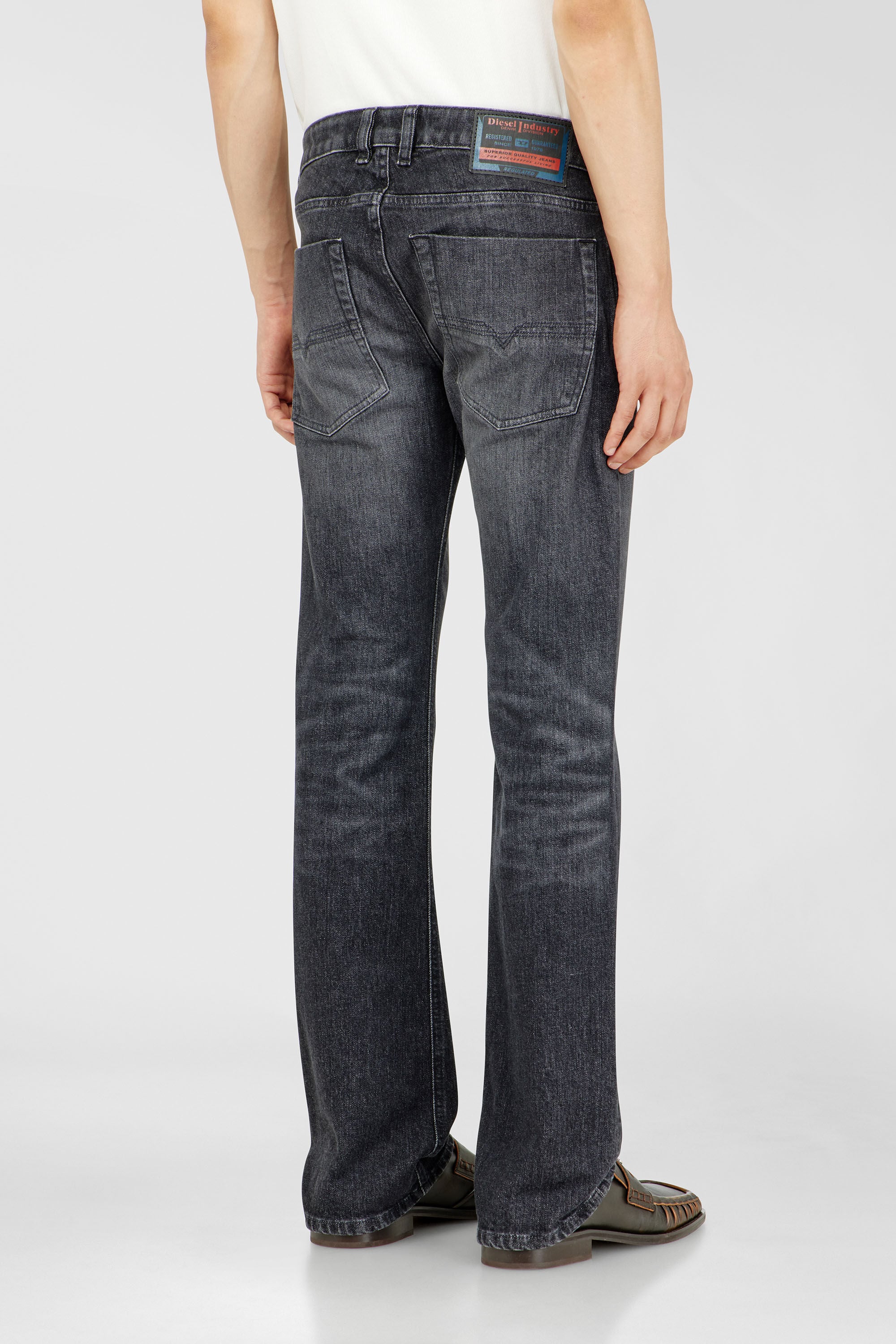 Diesel - Herren Bootcut Jeans 2007 Zatiny 09N48, Schwarz/Dunkelgrau - 5