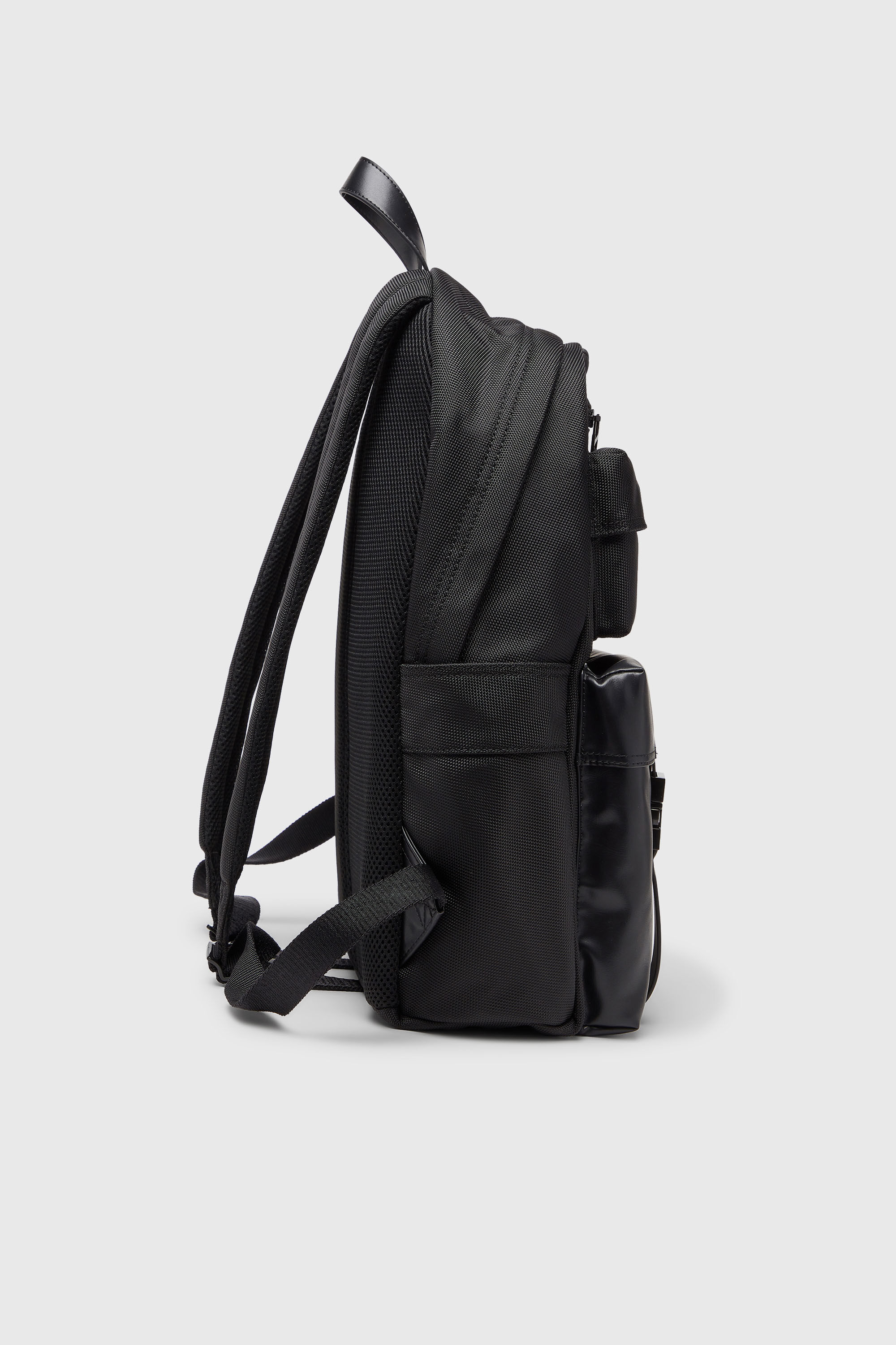 Diesel - MULTI-PKTS BACKPACK X, Unisex Multi-Pkts - Rucksack aus Nylon mit Fronttaschen in Schwarz - 4