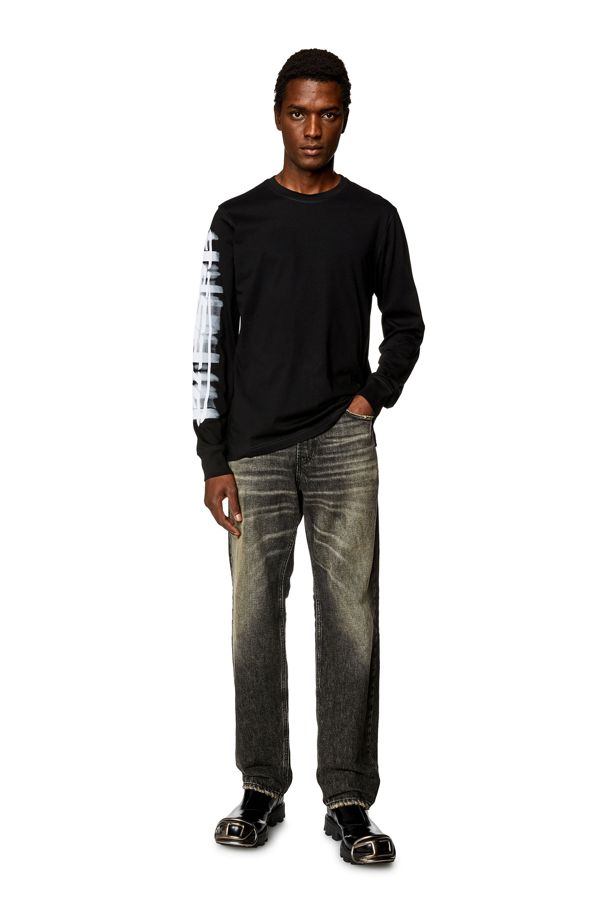 Diesel - T-JUST-LS-SLITS-N2, Herren Langarm-T-Shirt mit verschwommenem Diesel-Print in Schwarz - 1