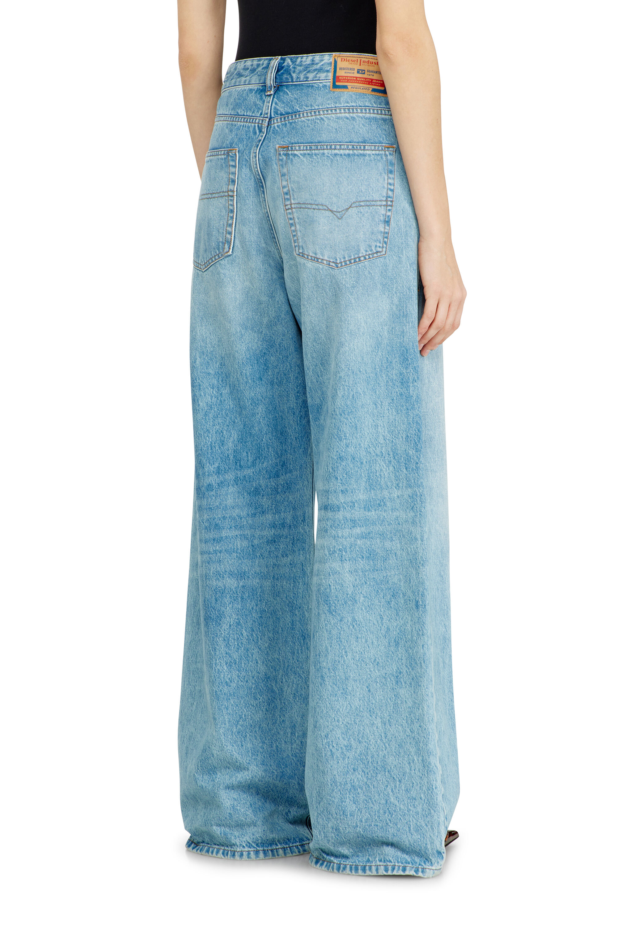 Diesel - Unisex Relaxed Jeans 1996 D-Sire 09I29, Hellblau - 5