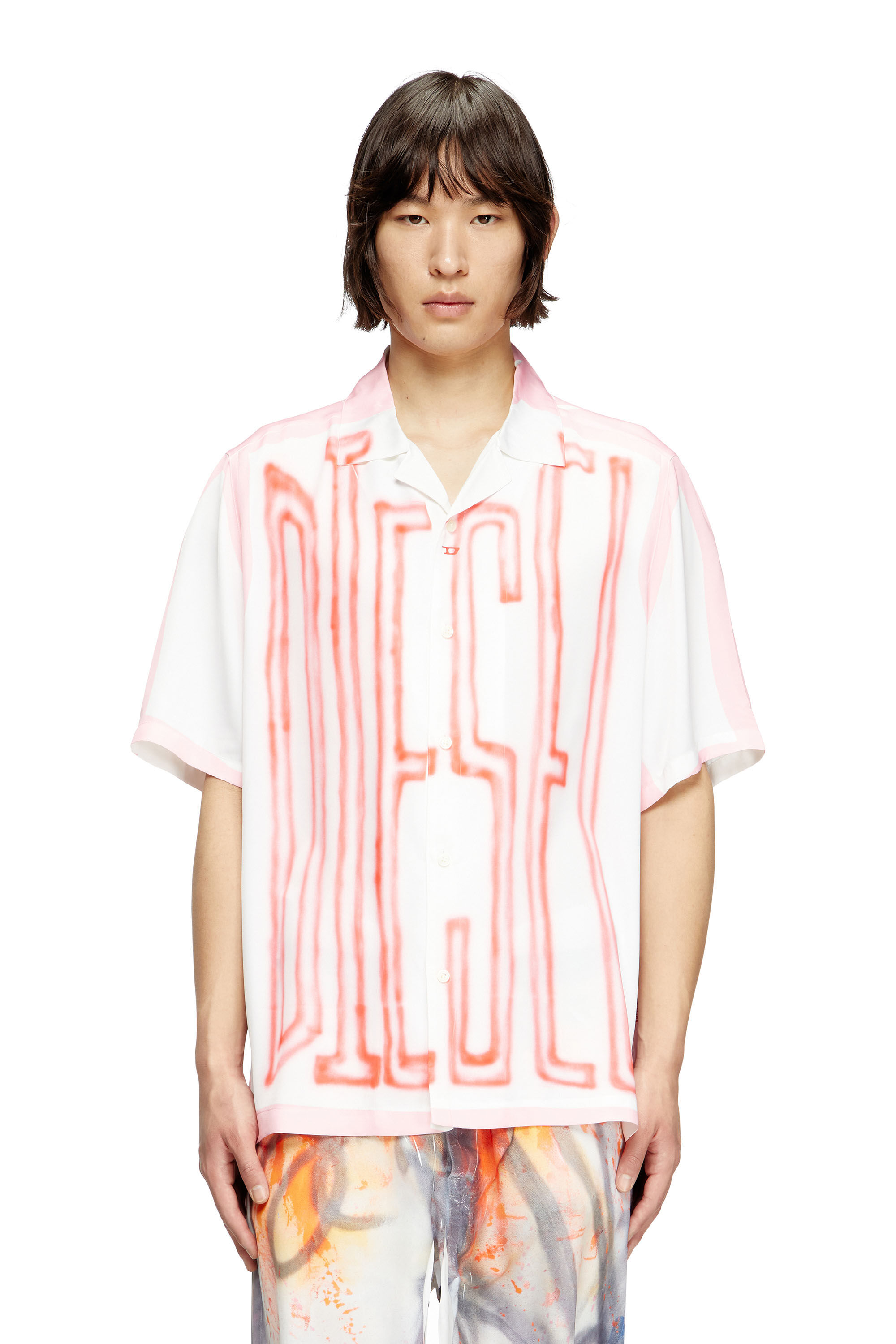 Diesel - C-PAROSHORT-GRAFFITI-FRA, Unisex Bowling-Hemd aus Satin mit Graffiti-Logo in Rosa/Weiss - 3