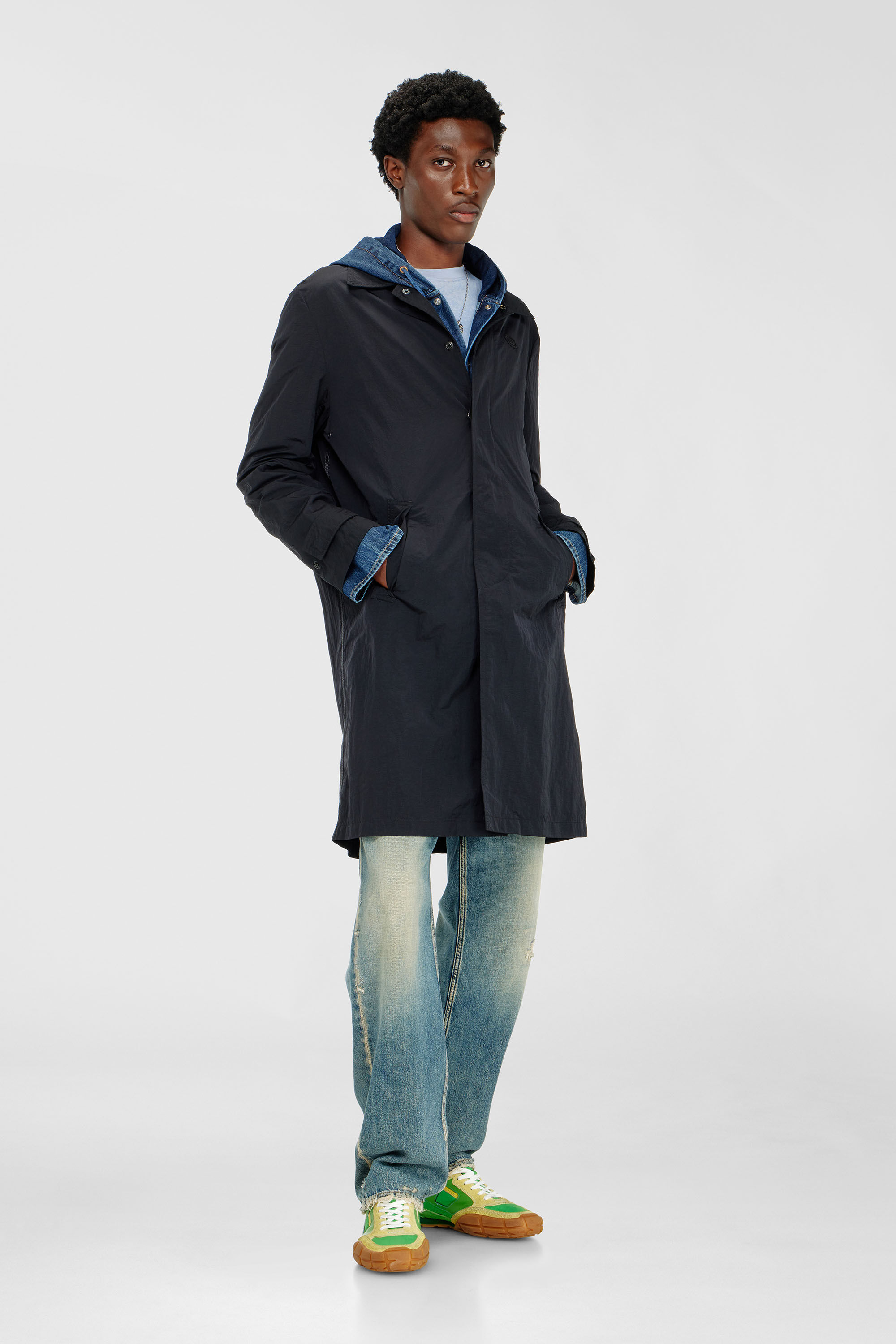 Diesel - J-BURHAT, Herren Nylonmantel mit gl&auml;nzendem Crinkle-Finish in Schwarz - 1
