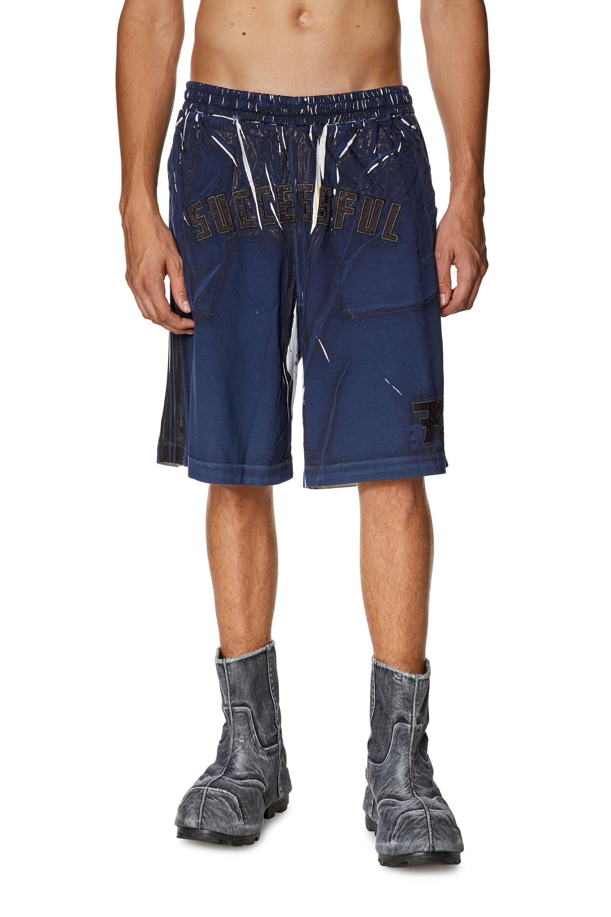 Diesel - P-ROWY, Herren Sweatshorts mit schattiertem Overprint in Dunkelblau - 3