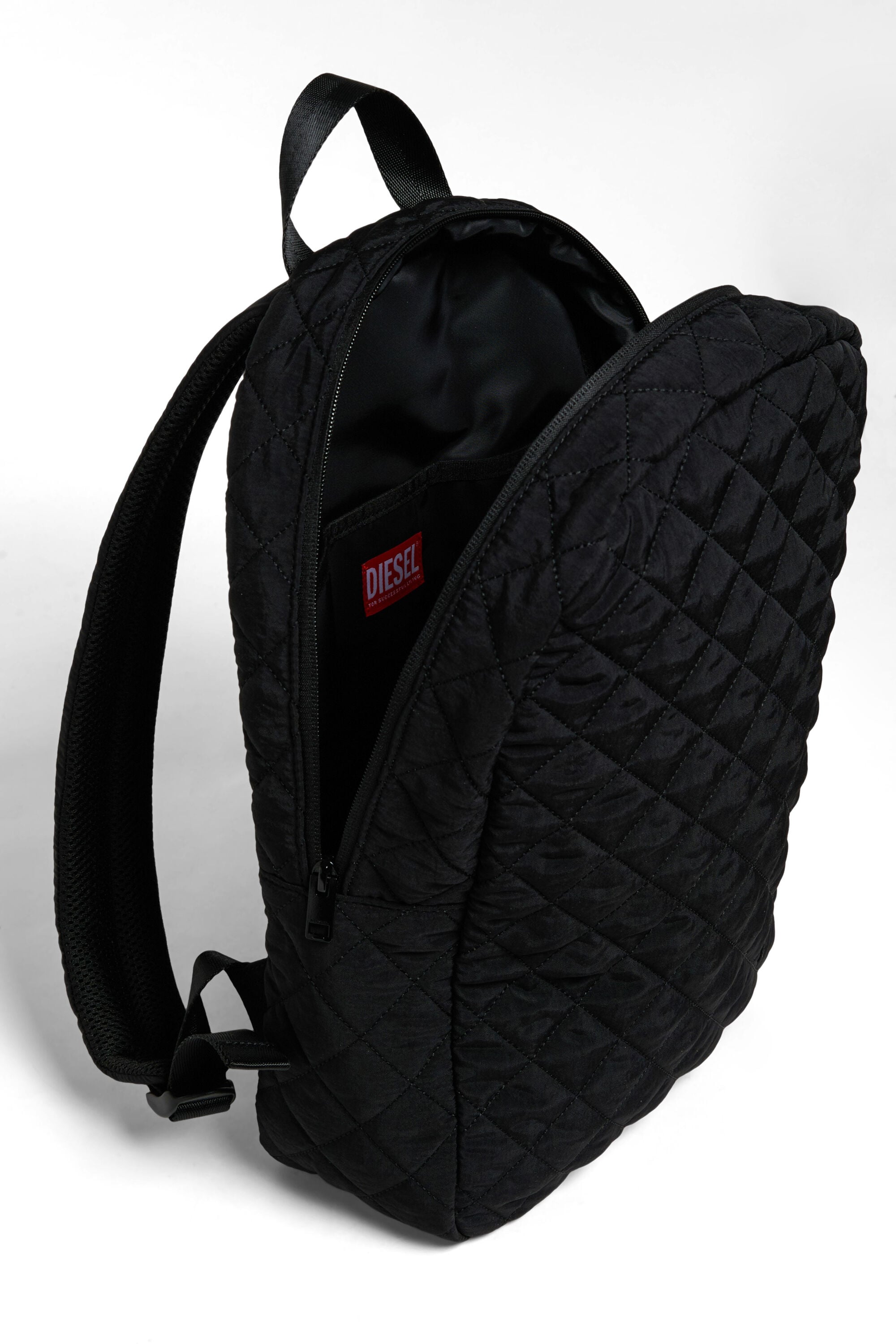 Diesel - WMENT, Unisex WMENT - Rucksack aus gestepptem Nylon in Schwarz - 4