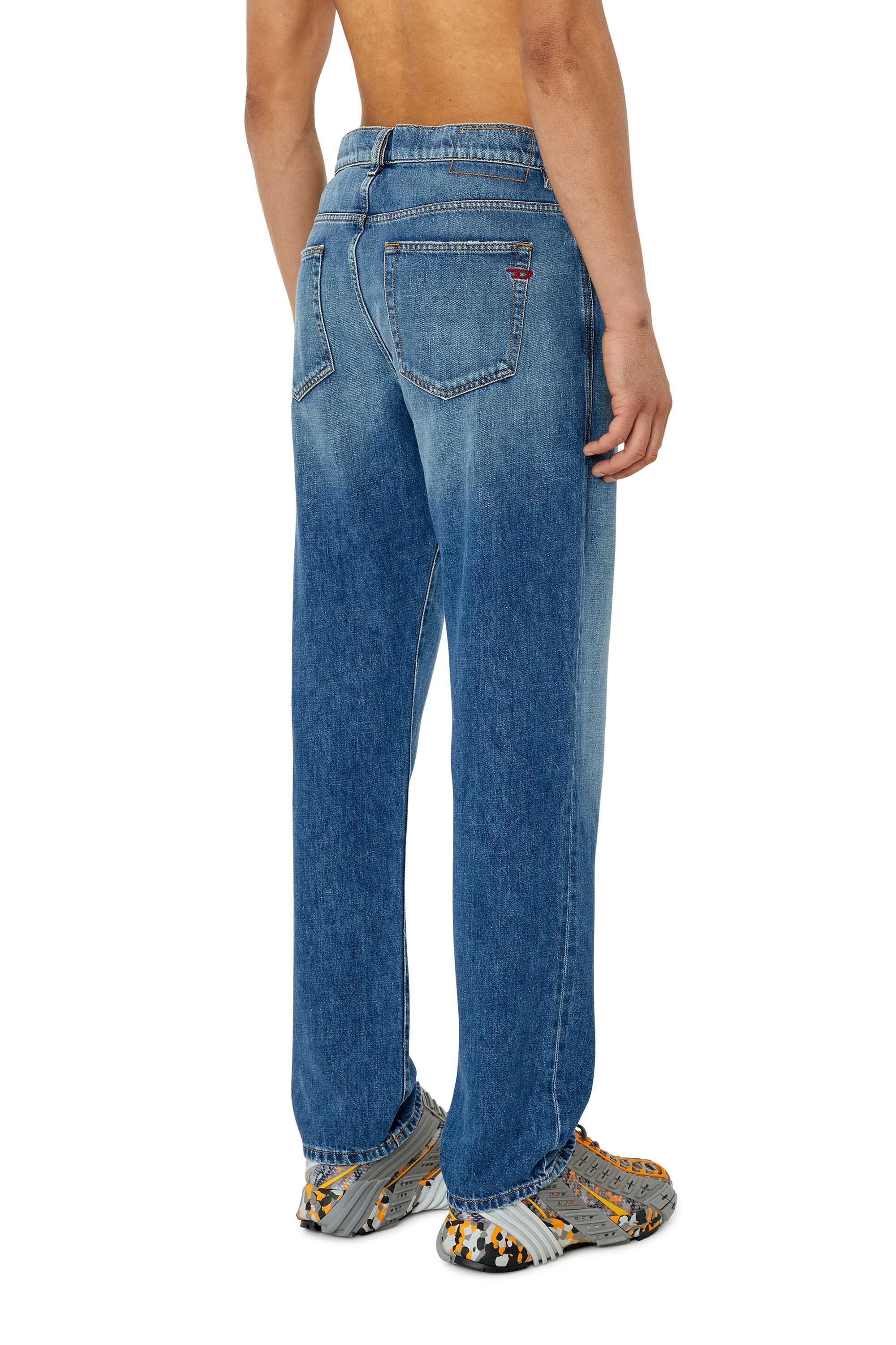 2020 D-VIKER Man: straight Medium blue Jeans | Diesel ®