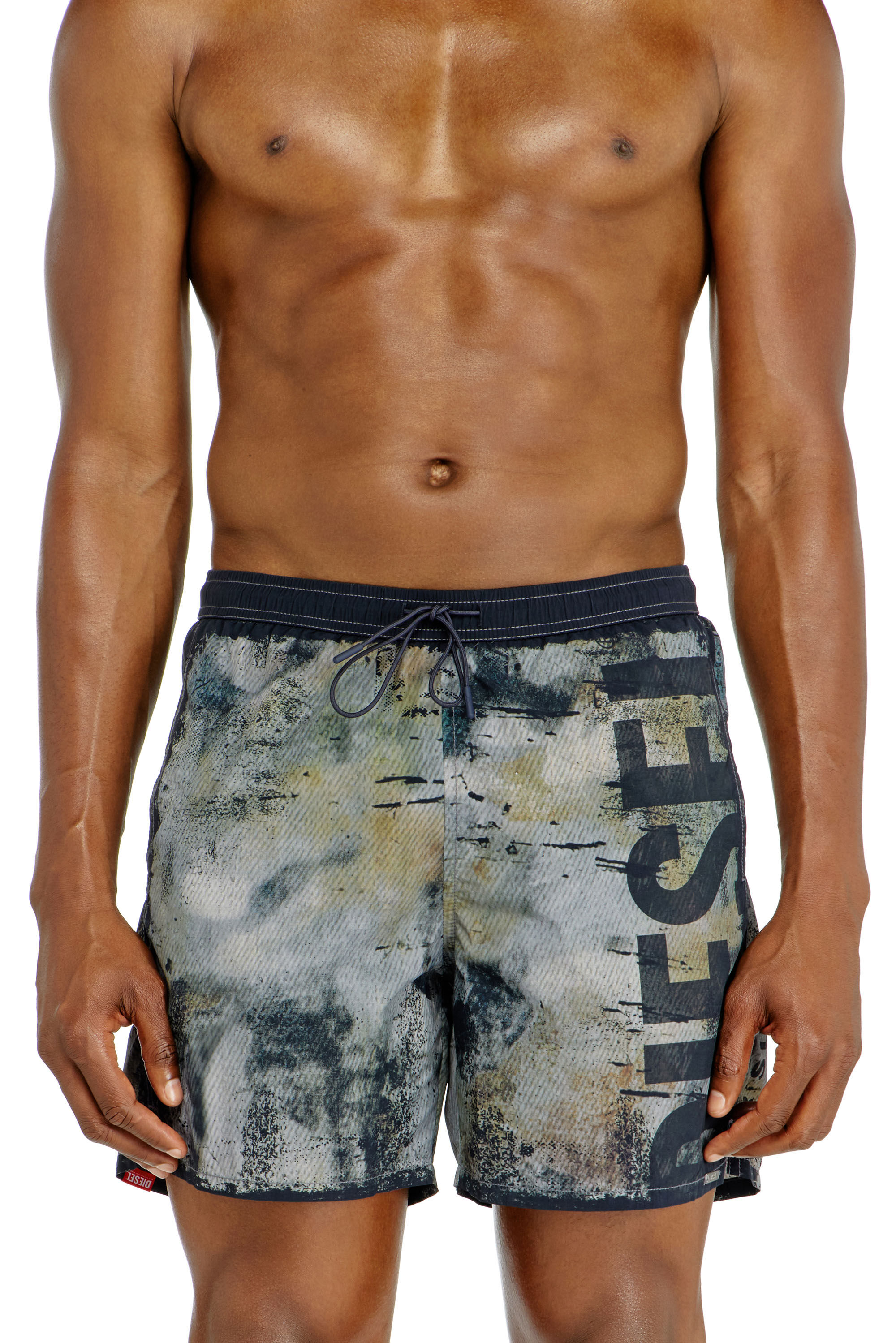Diesel - SOCCER-41-UTLT, Herren Badeshorts mit Distressed-Print und Maxi-Logo in Bunt - 1