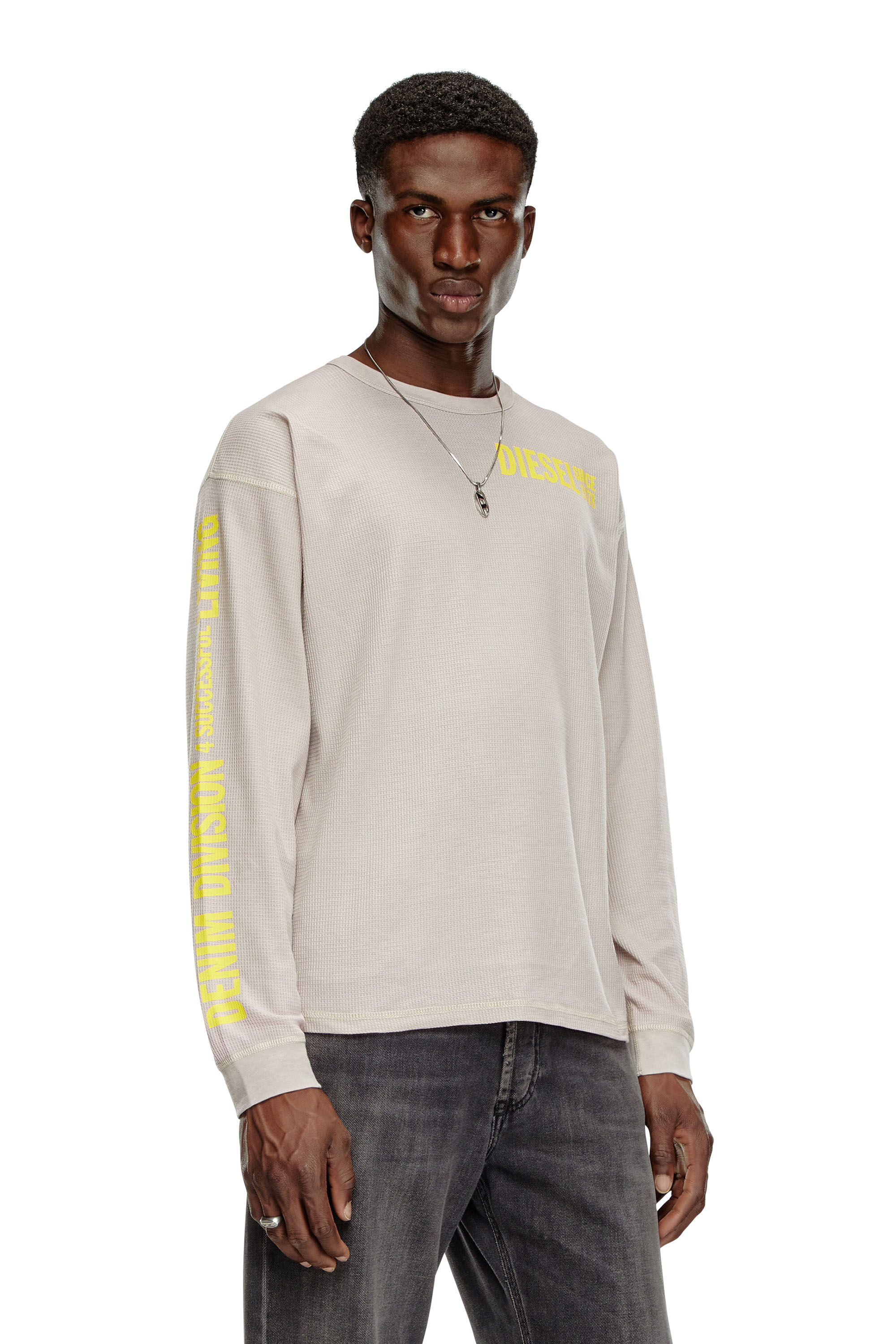 Diesel - T-BURNXT-LS, Herren Langarm-T-Shirt aus Jersey mit Burnout-Waffel-Muster in Gesichtspuder - 3