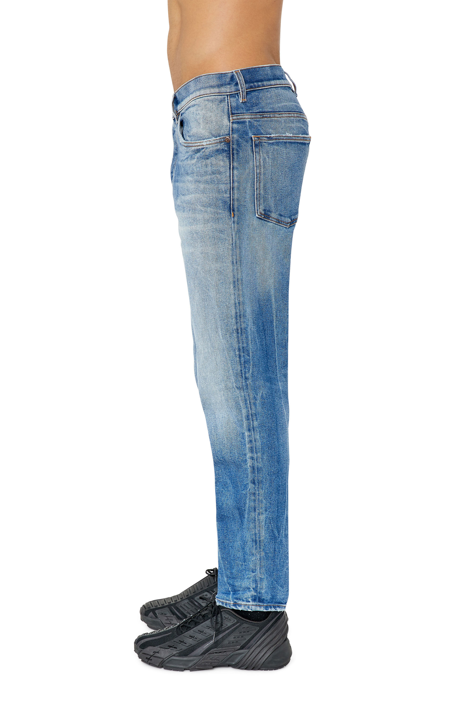 Diesel - Tapered Jeans 2005 D-Fining 09E85, Hellblau - Image 5