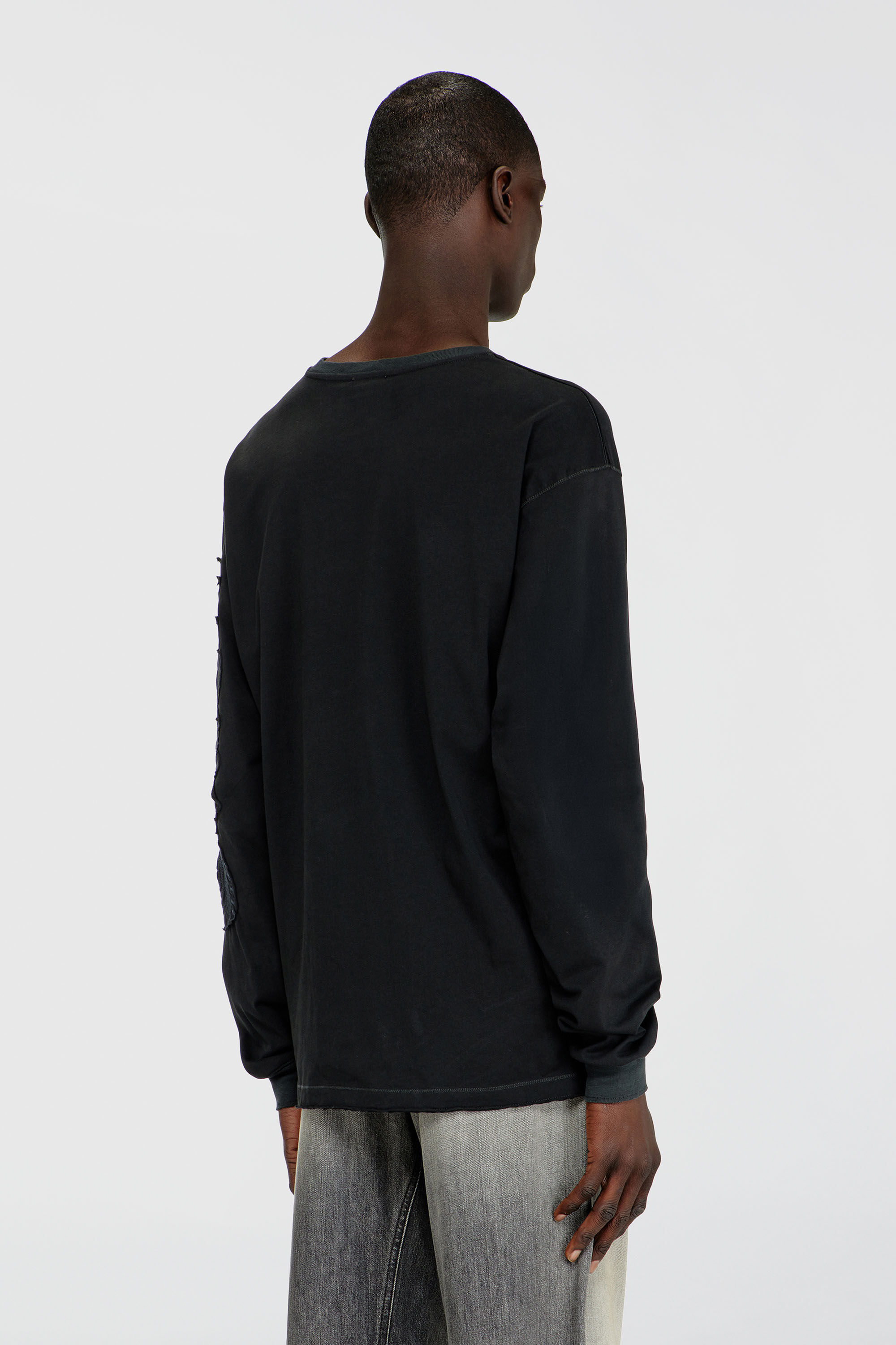 Diesel - T-NORM-LS-AA3, Herren Langarm-T-Shirt mit Prints und Patches in Schwarz - 4