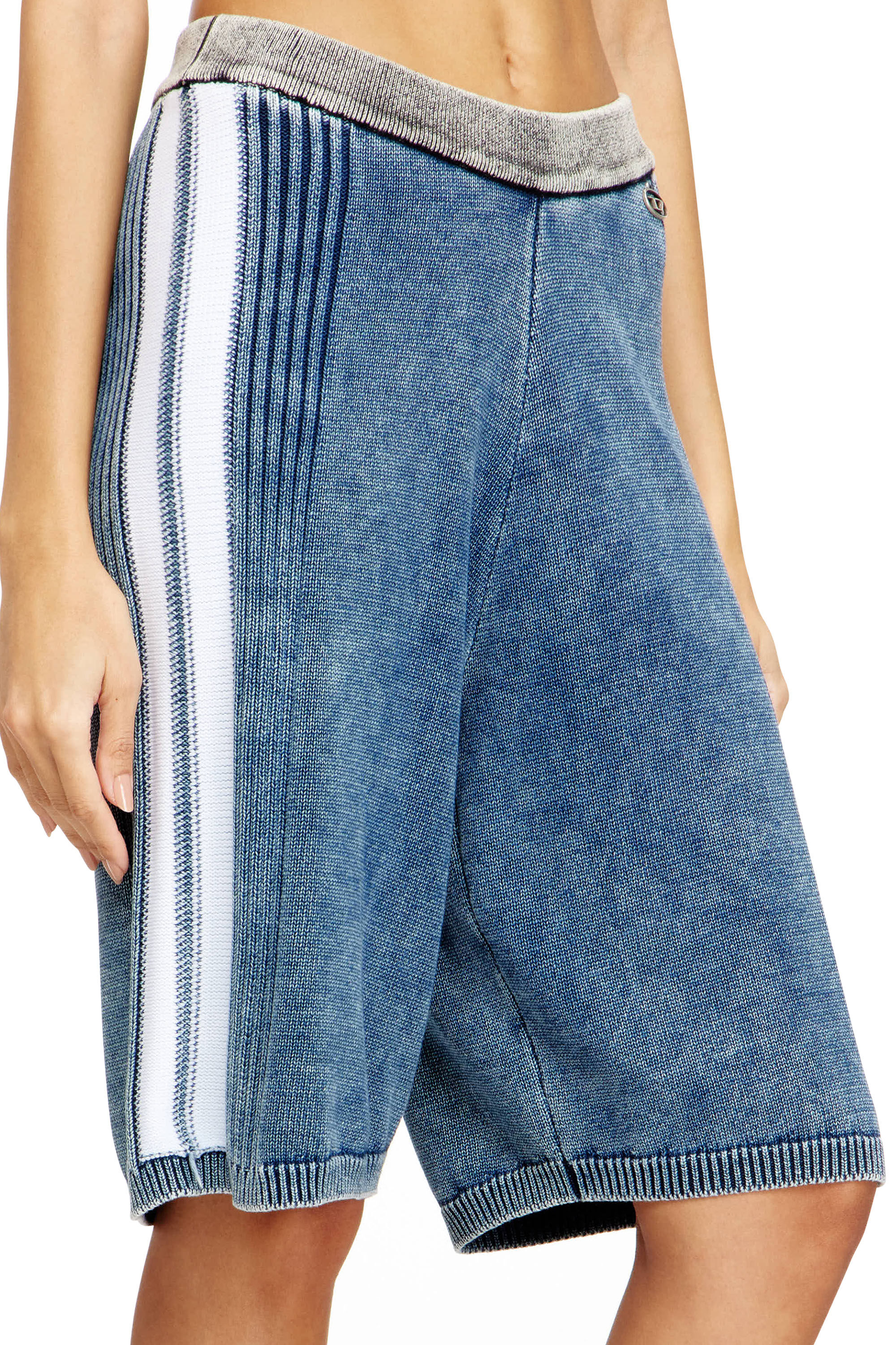 Diesel - M-ESTHER, Damen Gestrickte Shorts mit sportlichen Streifen in Blau - 5