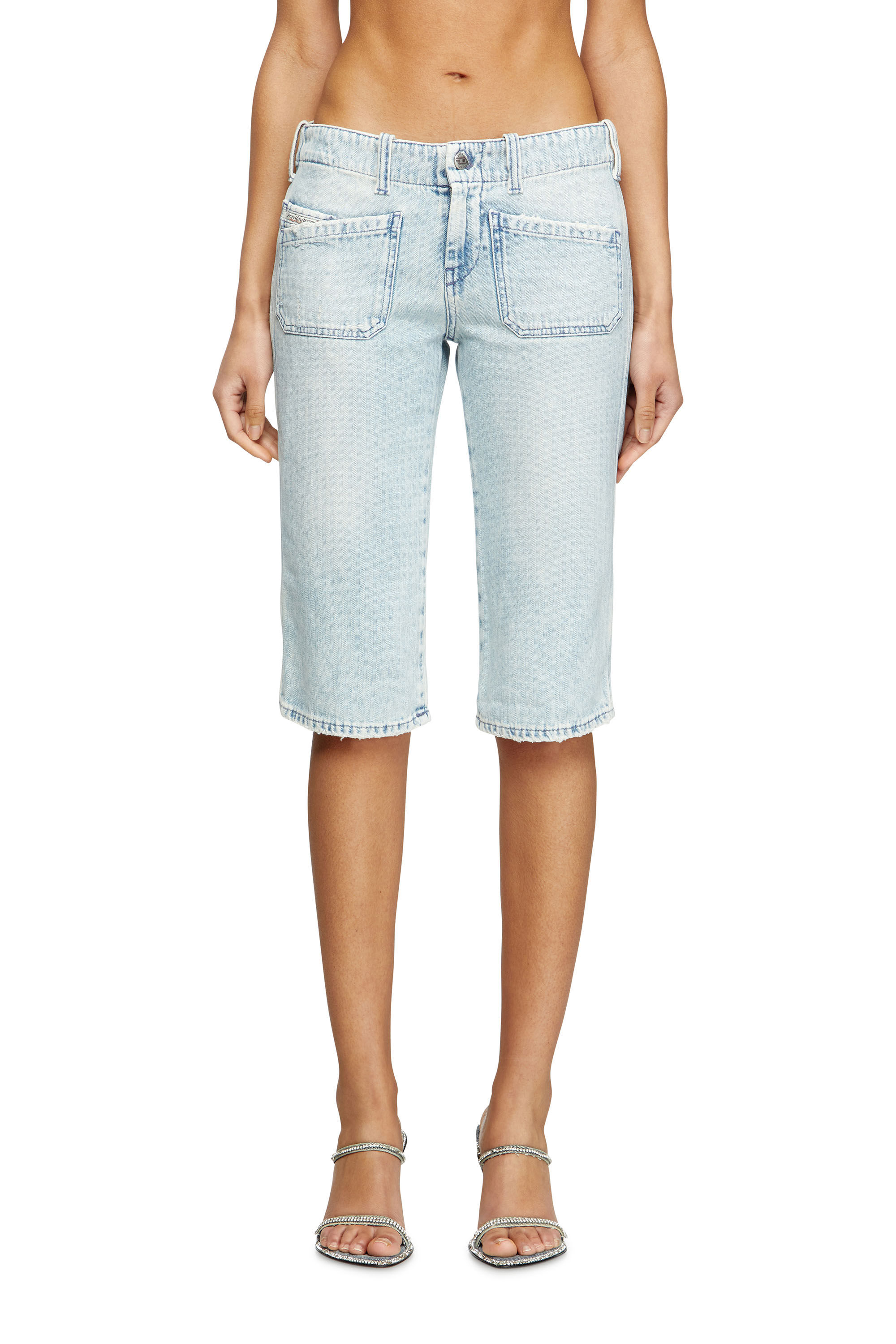 Diesel - DE-KEATE-SHORT, Damen Capri-Shorts aus Fischgrät-Denim in Hellblau - 3