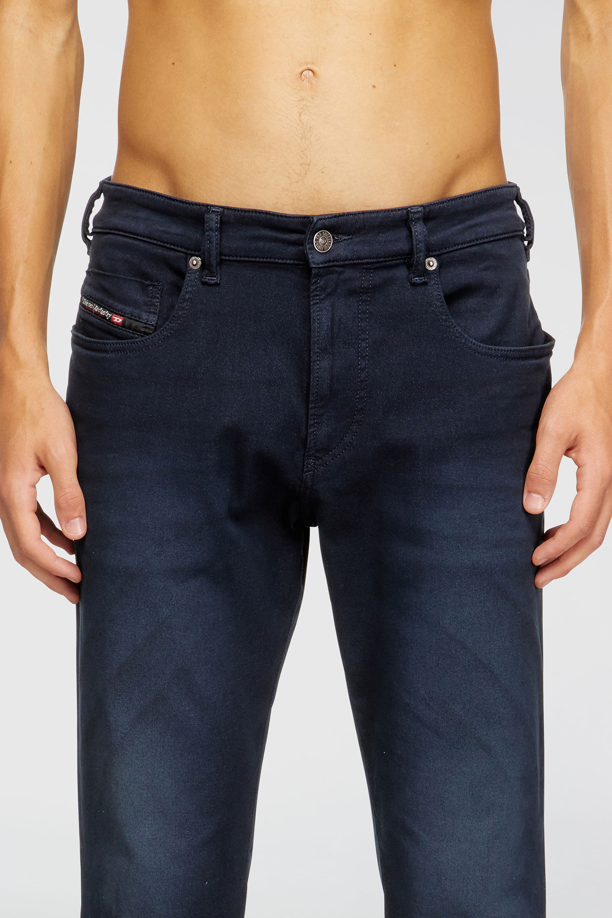 Diesel - Herren Slim 2062 D-Strukt Joggjeans&reg; 0670M, Dunkelblau - 5