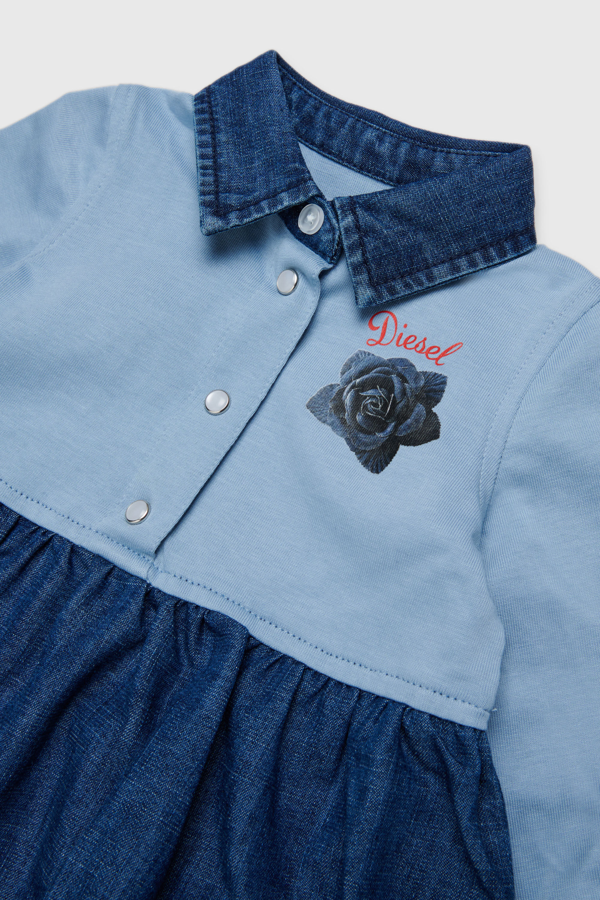 Diesel - DROSEB, Damen Hemdblusenkleid aus Baumwolle und Denim mit Rosenprint in Mittelblau - 3