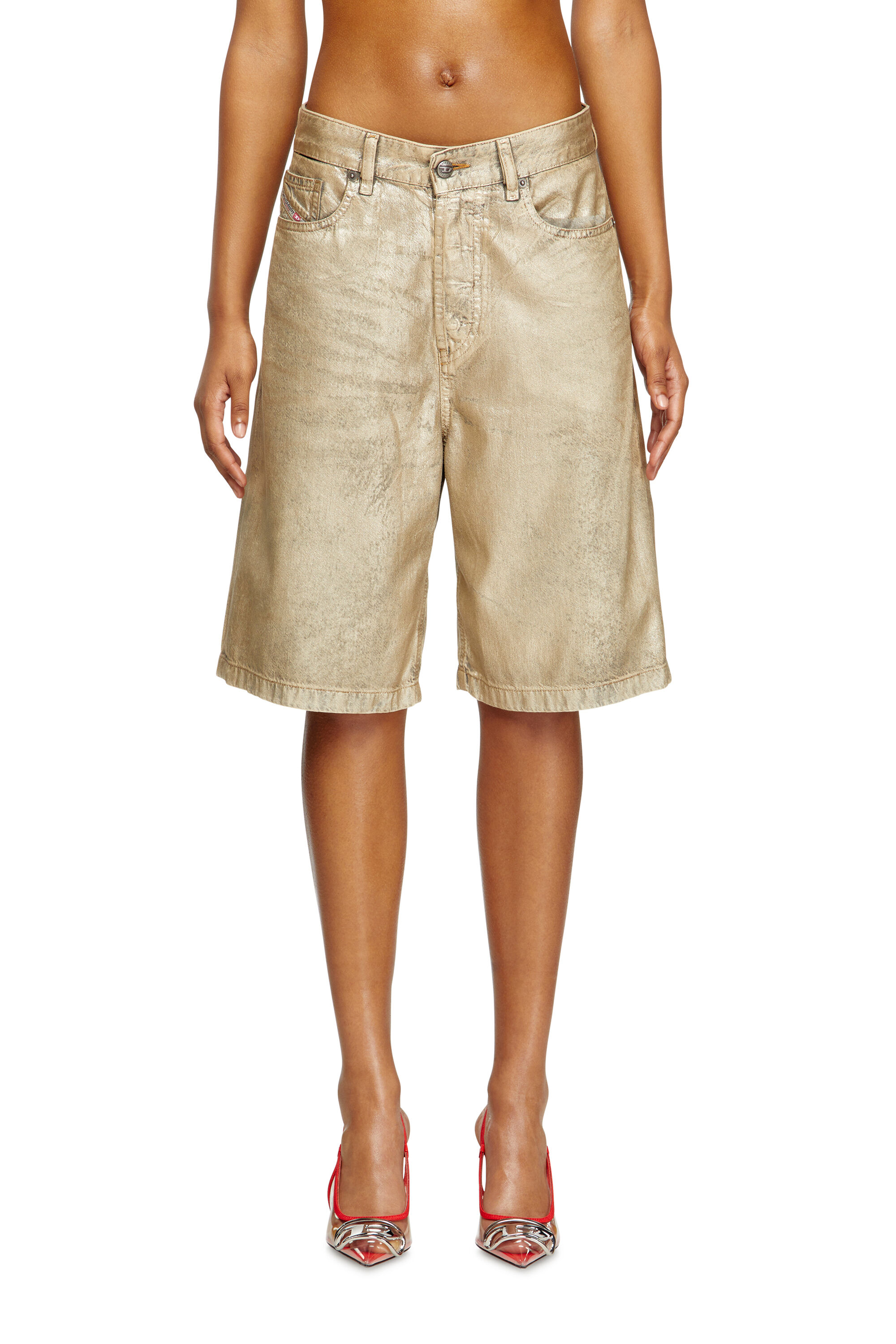 Diesel - DE-SIRE-SHORT-KG, Damen Shorts aus distressed Metallic-Denim in Gold - 1