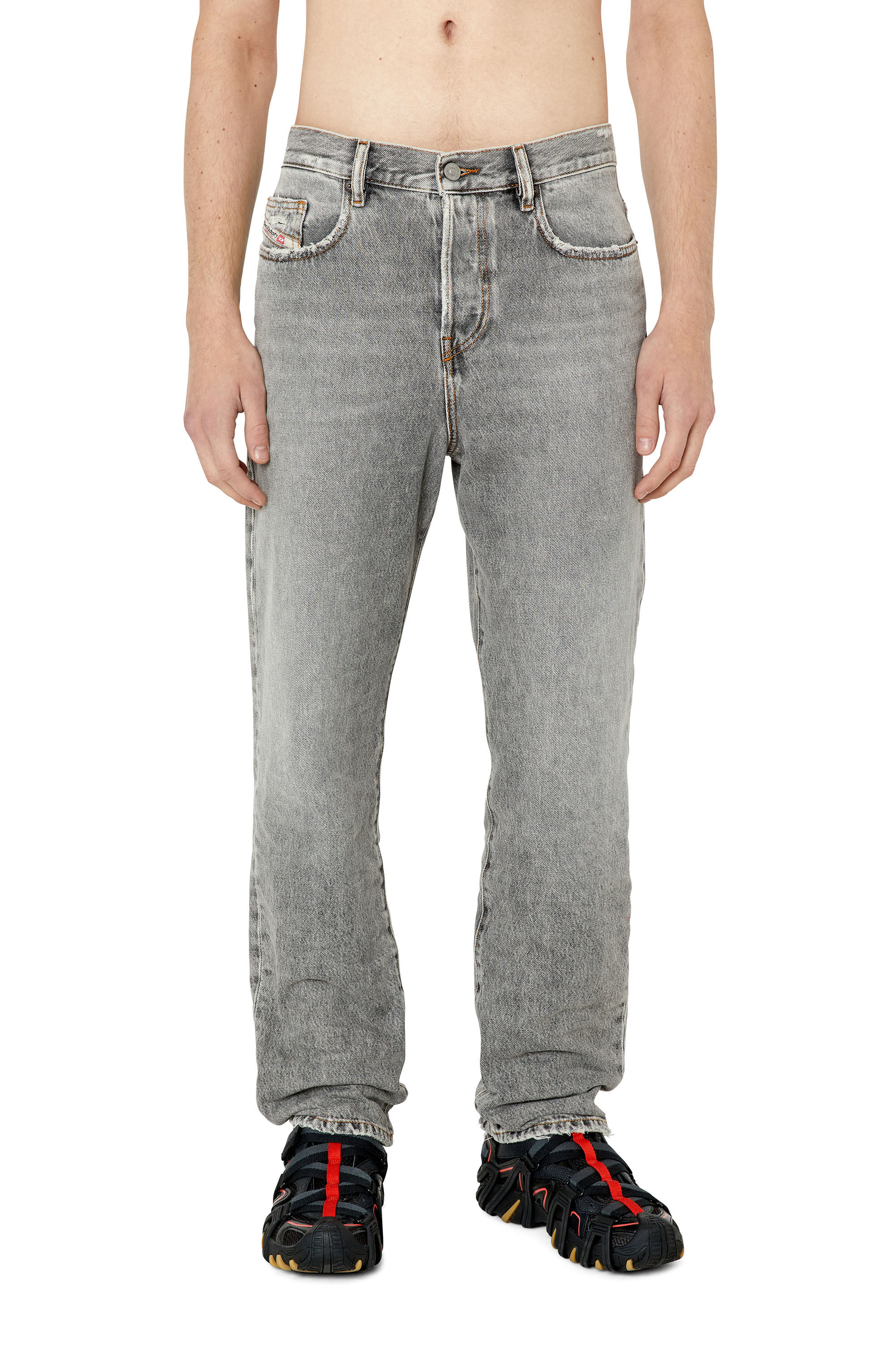 Diesel - 2020 D-Viker E9B84 Straight Jeans, Hellgrau - Image 3
