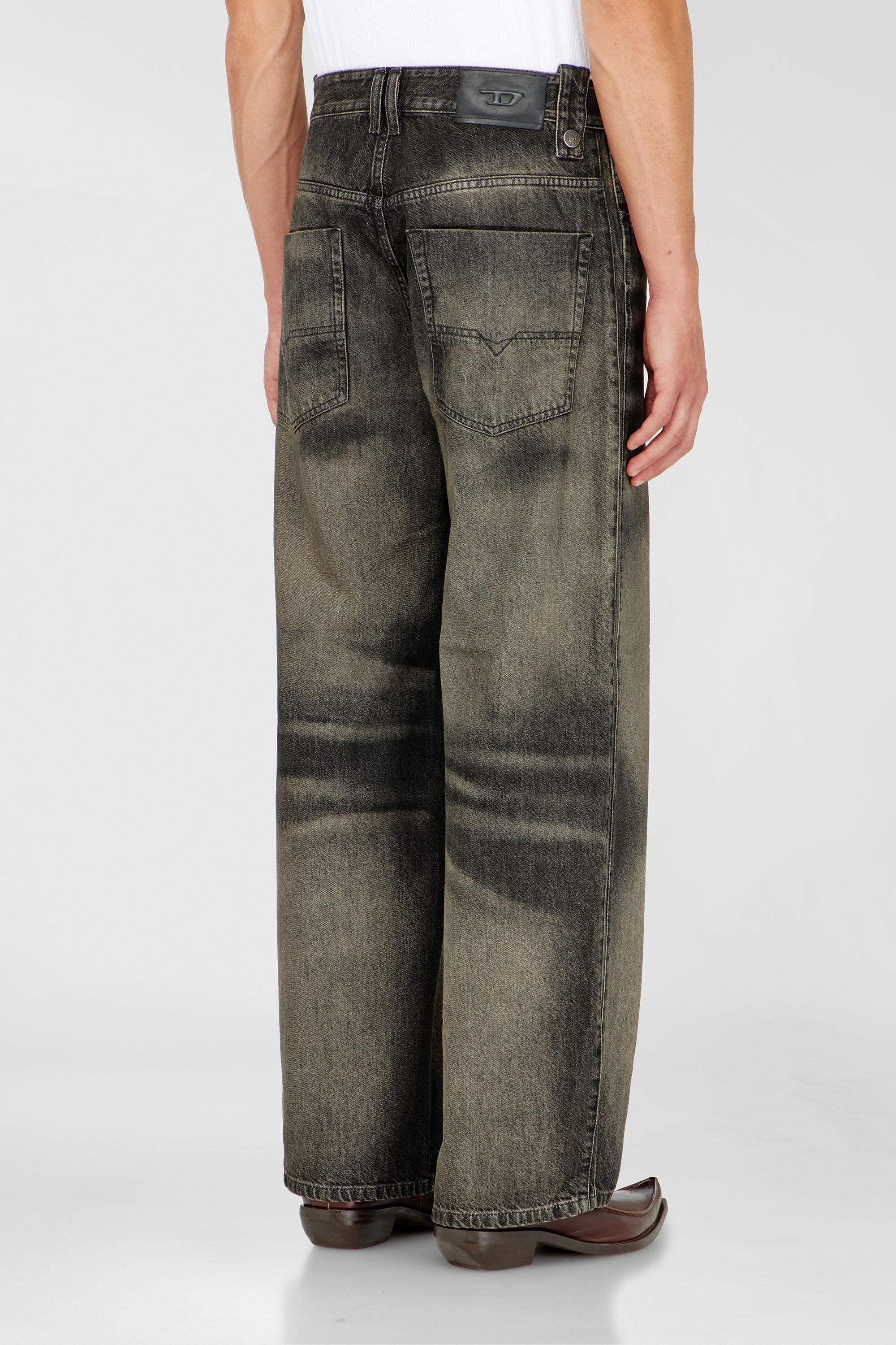 Diesel - Unisex Relaxed Jeans 1982 D-Hakou 09R33, Schwarz/Dunkelgrau - 5