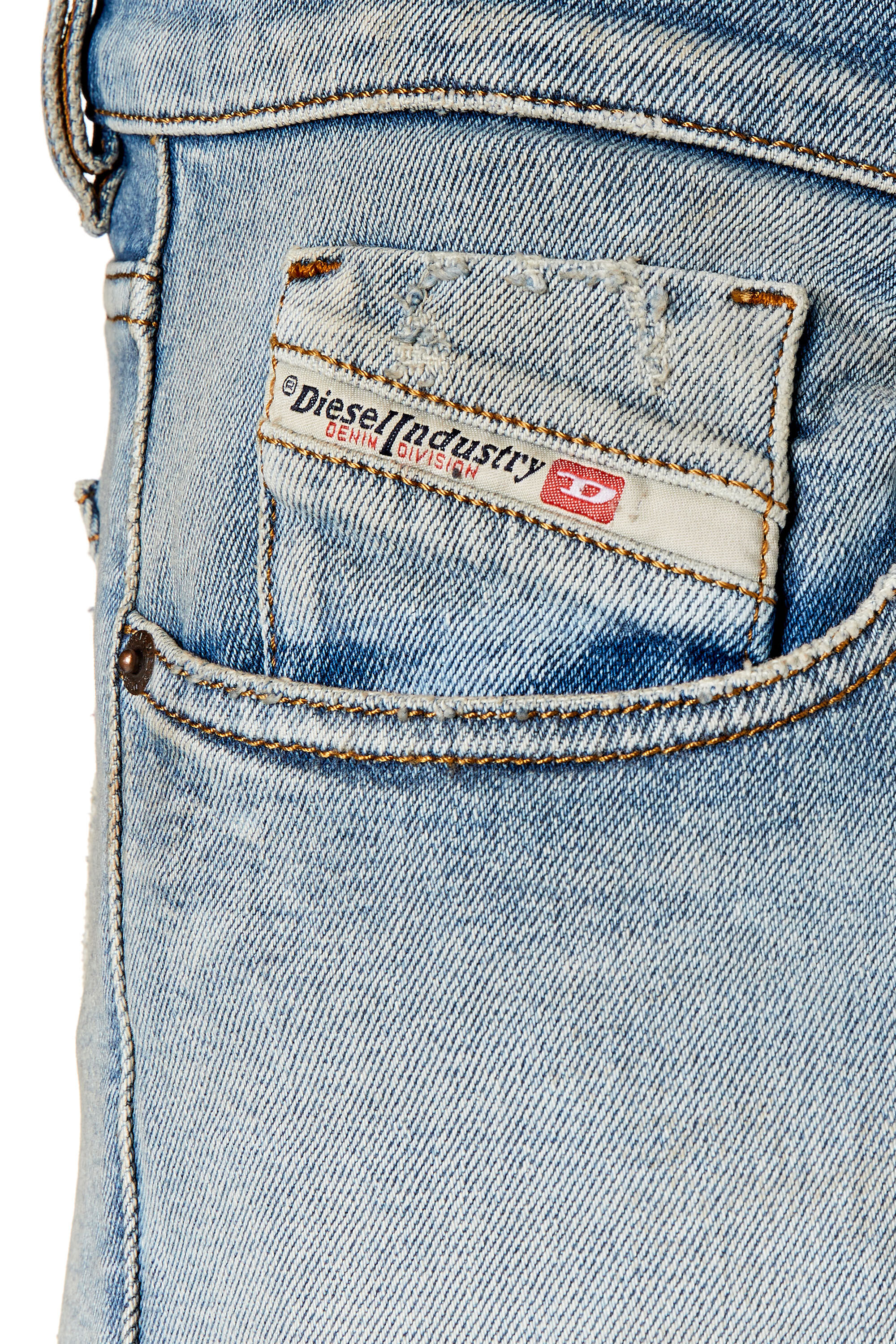 Diesel - 2019 D-Strukt 09E84 Slim Jeans, Hellblau - Image 5