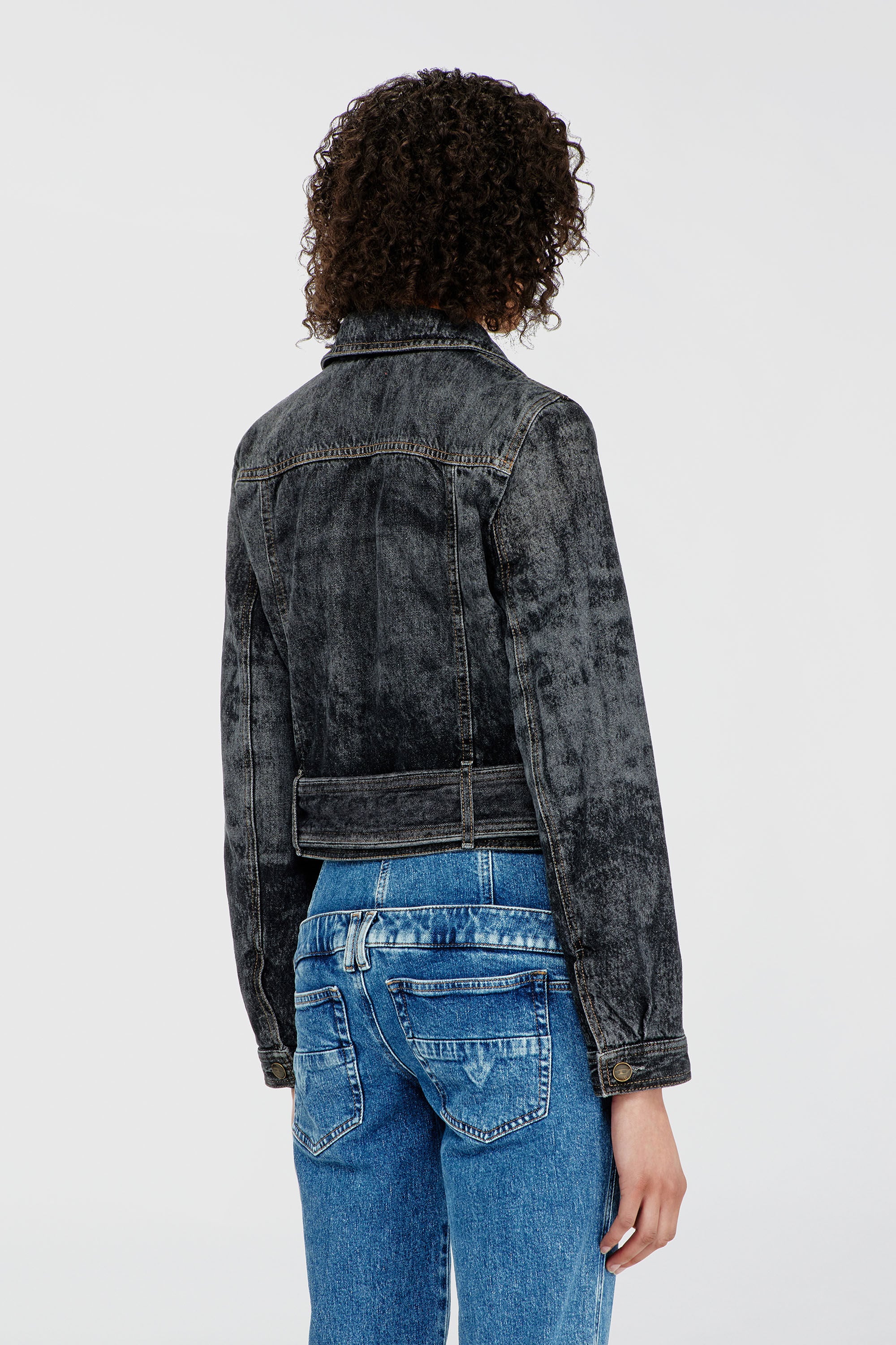 Diesel - DE-LEGEND-S, Damen Cropped Denimjacke mit G&uuml;rtel in Schwarz - 4