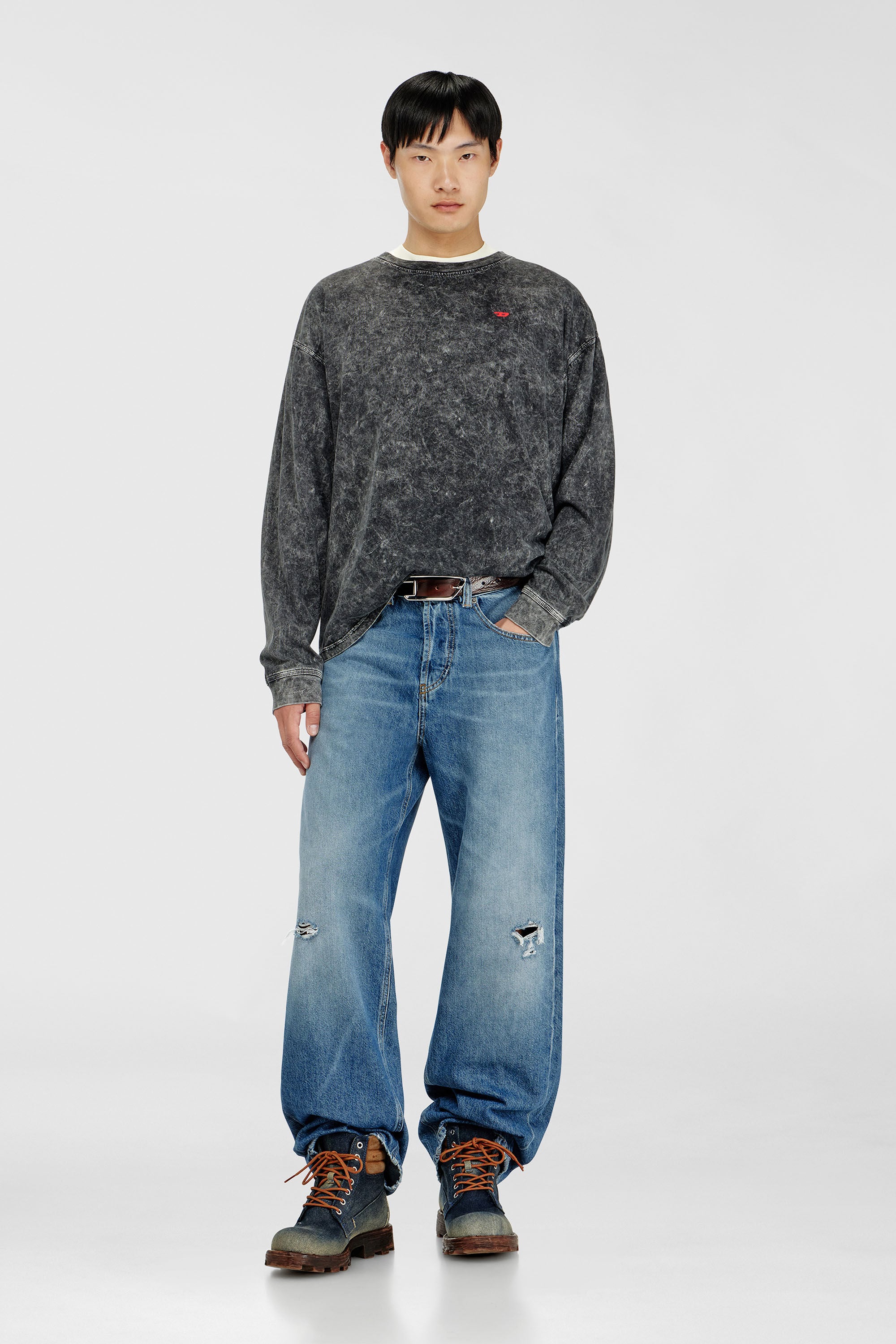 Diesel - T-BOXT-LS-AA5, Herren Langarmshirt mit behandelten Effekt in Dunkelgrau - 1